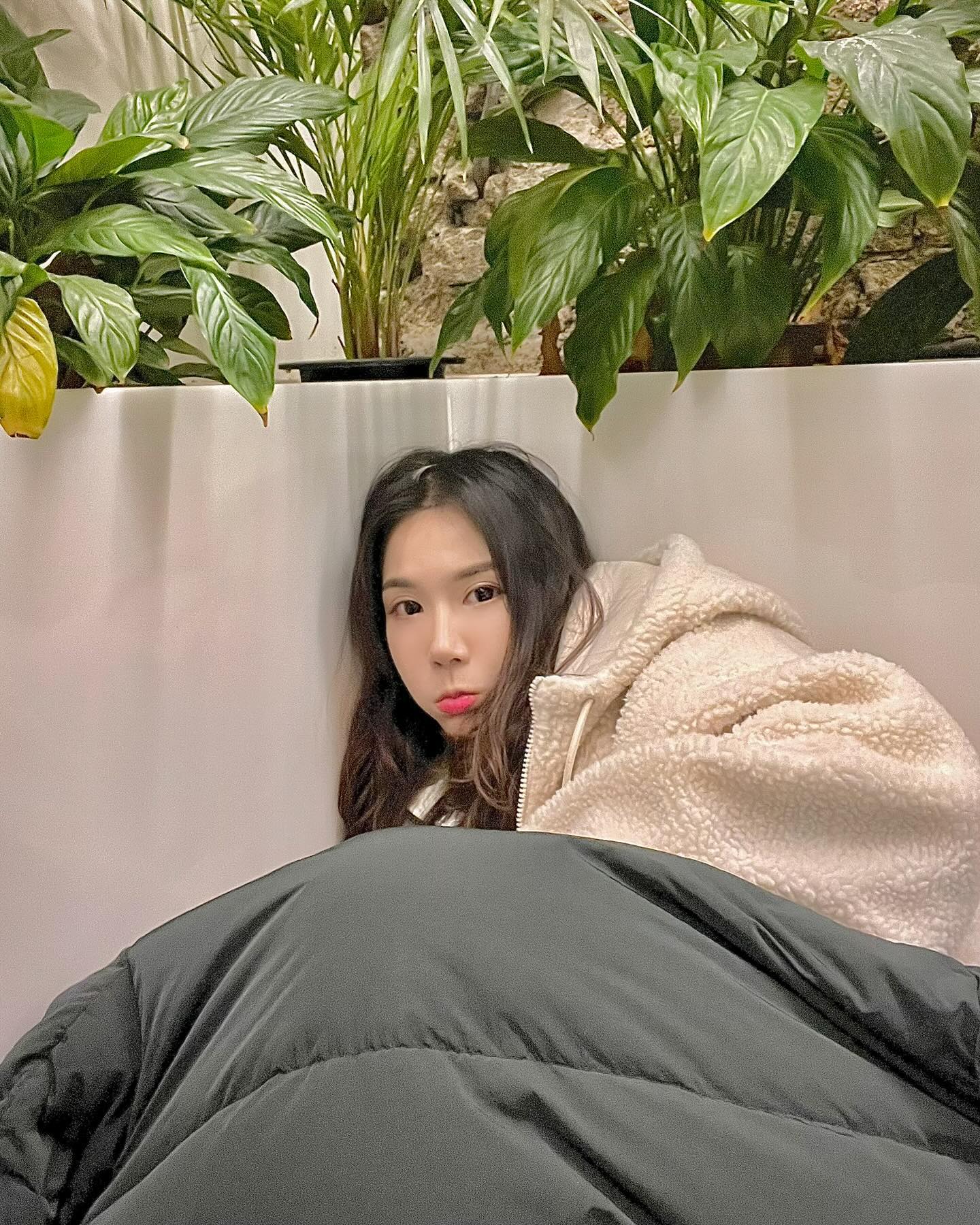 카페만 들어가면 드러눕는 병💤

#🎄 #☃️