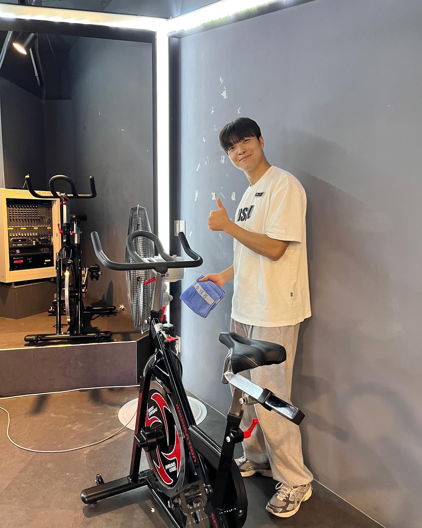 오늘 금요일, 기분 최상୧( “̮ )୨
금요팅하세요~!! #철산헬스
