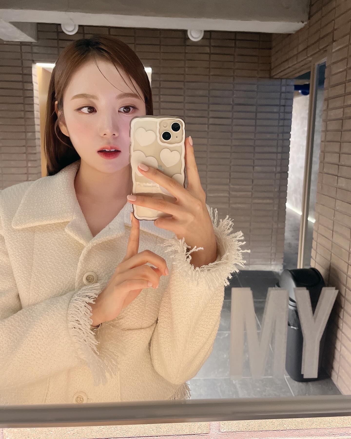 아니 카페 화장실 조명 무슨일이에요!!?
스튜디오 수준..🫶🏻

찍어둔 사진 아까워서 새벽에 슬쩍 업로드🙃

요즘 자주가는 inccoffee__