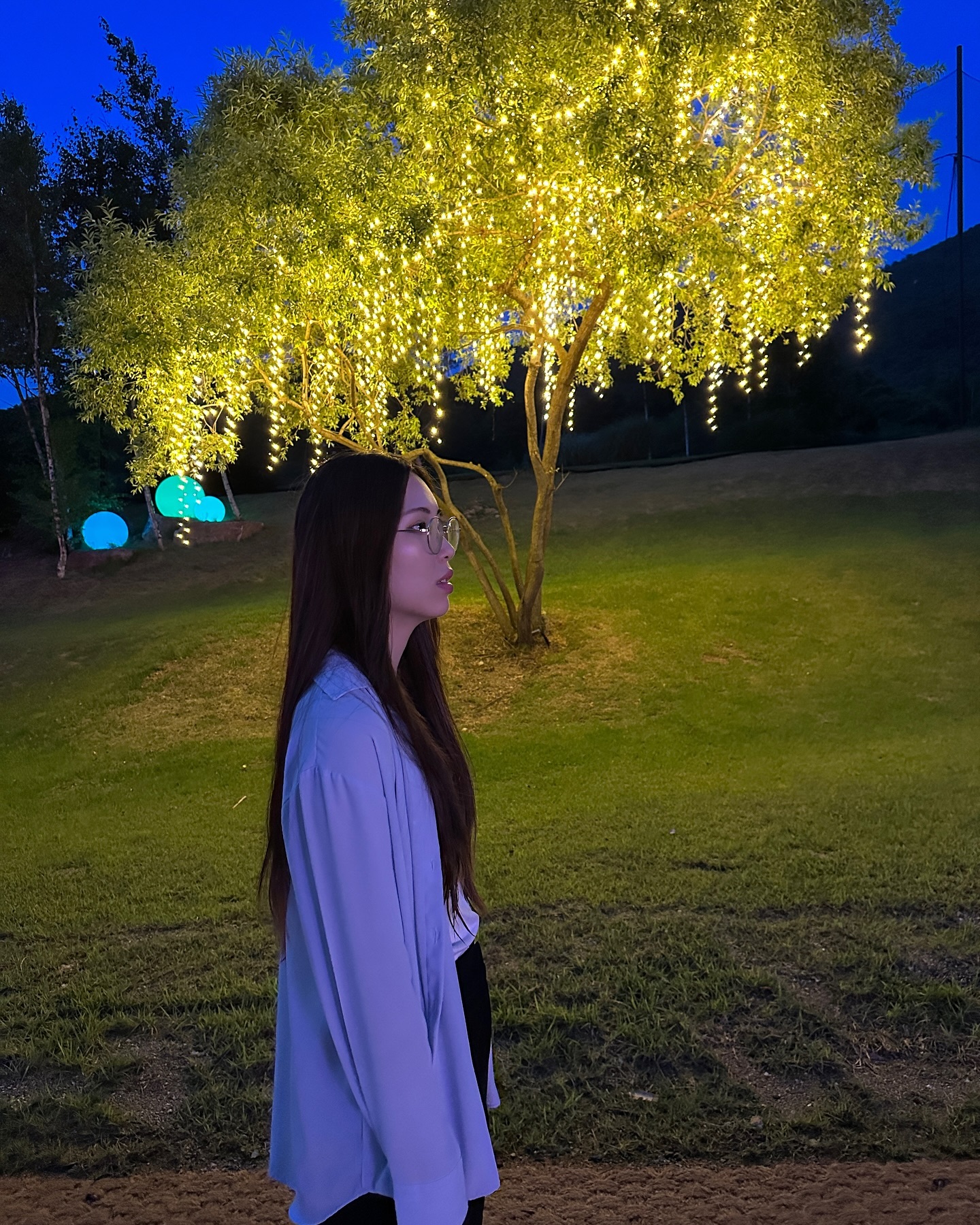 별빛 정원이란 이름이 너무 잘 어울렸던 곳✨✨

#더스테이힐링파크 #별빛정원 #데이트 #데이트추천 #야간촬영 #야경 #데일리 #일상 #힐링 #힐링여행 #가평여행 #가평가볼만한곳 #서울근교나들이