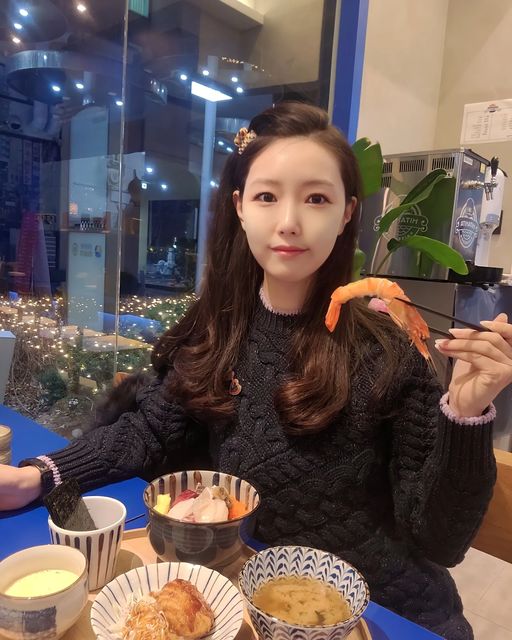 🐥N년차 골린이 루루🐥 on Instagram: "#AD 분당구 정자역 부근에 위치한 히타히타식당에서 맛있는 카이센동 먹고 왔어요😊 평소 회를 좋아해서 초밥도 자주 먹고 한달에 한번은 오마카세를