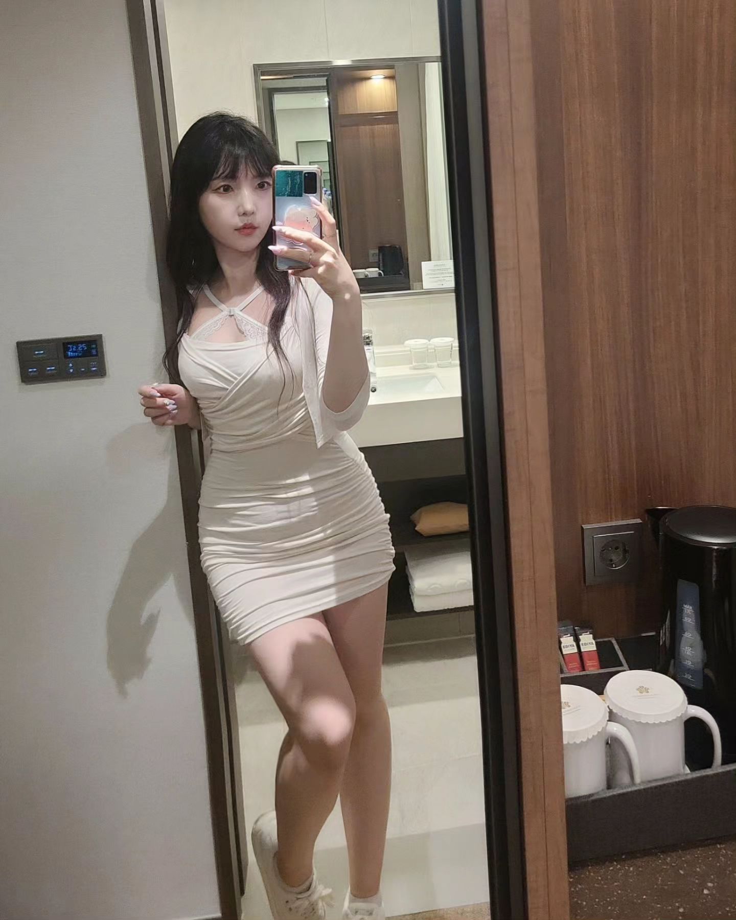 탬니 만나기 하루 전
이정도면 태민이가 눈길주나?

#아니오
#ㅠㅠ
#거울스타그램 
#selfie 
#몸매스타그램
