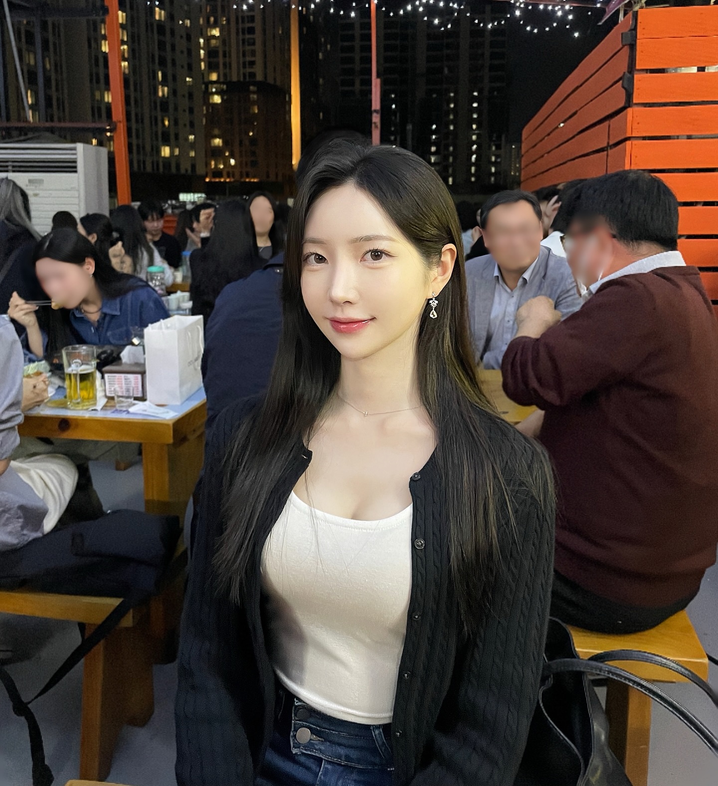 핫플 도장깨기 완료!🤭
.
.
.
.
#포차 #포장마차 #야장의계절 #동네술집 #포차갬성 #술맛집 #소주한잔 #술집 #생맥주 #야장맛집 #안주맛집 #을지로맛집 #종로3가맛집 #루프탑술집 #만선호프 #만선호프웨이팅 #을지로 #힙지로 #종로3가 #종로3가야장 #야장맛집 #야장핫플 #을지로핫플 #종로핫플 #종로야장 #을지로야장 #핫플레이스 #분위기깡패 #데이트코스 #데이트추천