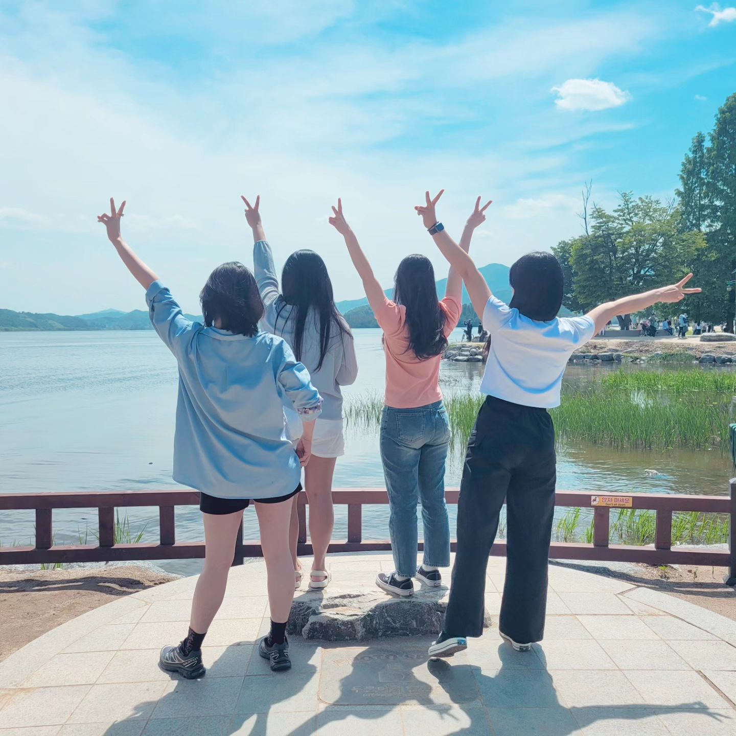🚙24.05.11~12🚙
첫날은 비맞으며 수영하면서 청춘을 즐기고, 둘째 날은 그냥 날씨가 청춘이었고~~ 또 놀러가자 얘도라~~~