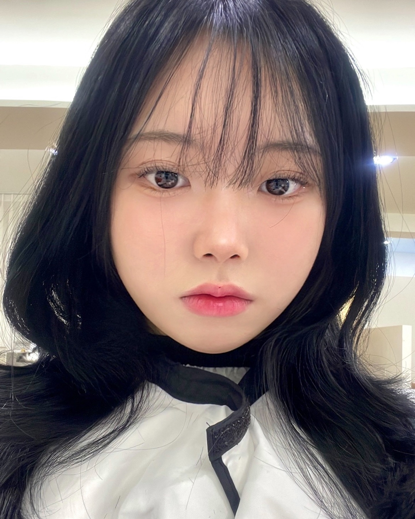 다들 왜 두 번째 사진을 좋아하는 거야..? 🤧
