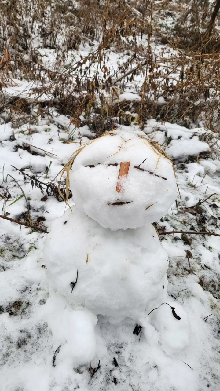 #벌써추억 눈내리던날 아이들과
눈오리 만들기😊
ㆍ
ㆍ
#눈오리집게 
#눈오는날❄️ 
#눈오리
#추억쌓기📷 
#눈오리🐣 
#눈사진 
#눈사람☃️ 
#일상기록 
#0104해피
#눈구경❄️
#눈오는풍경