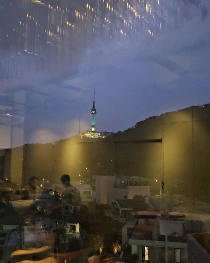 남산타워가 보이는 이탈리안 레스토랑 '라 쿠치나' 에서 즐거운 저녁시간 보내고 왔어요 💝 

🍷MENU
-딸리아뗄레 알 타르투포 (트러플 파스타) 
-링귀네 알레 봉골레 
-콘트로필레토 디 만조(등심 스테이크)
-아라고스타 콘 아발로네 (전복을 곁들인 랍스터)

🍷발렛가능 (발렛비 발생)