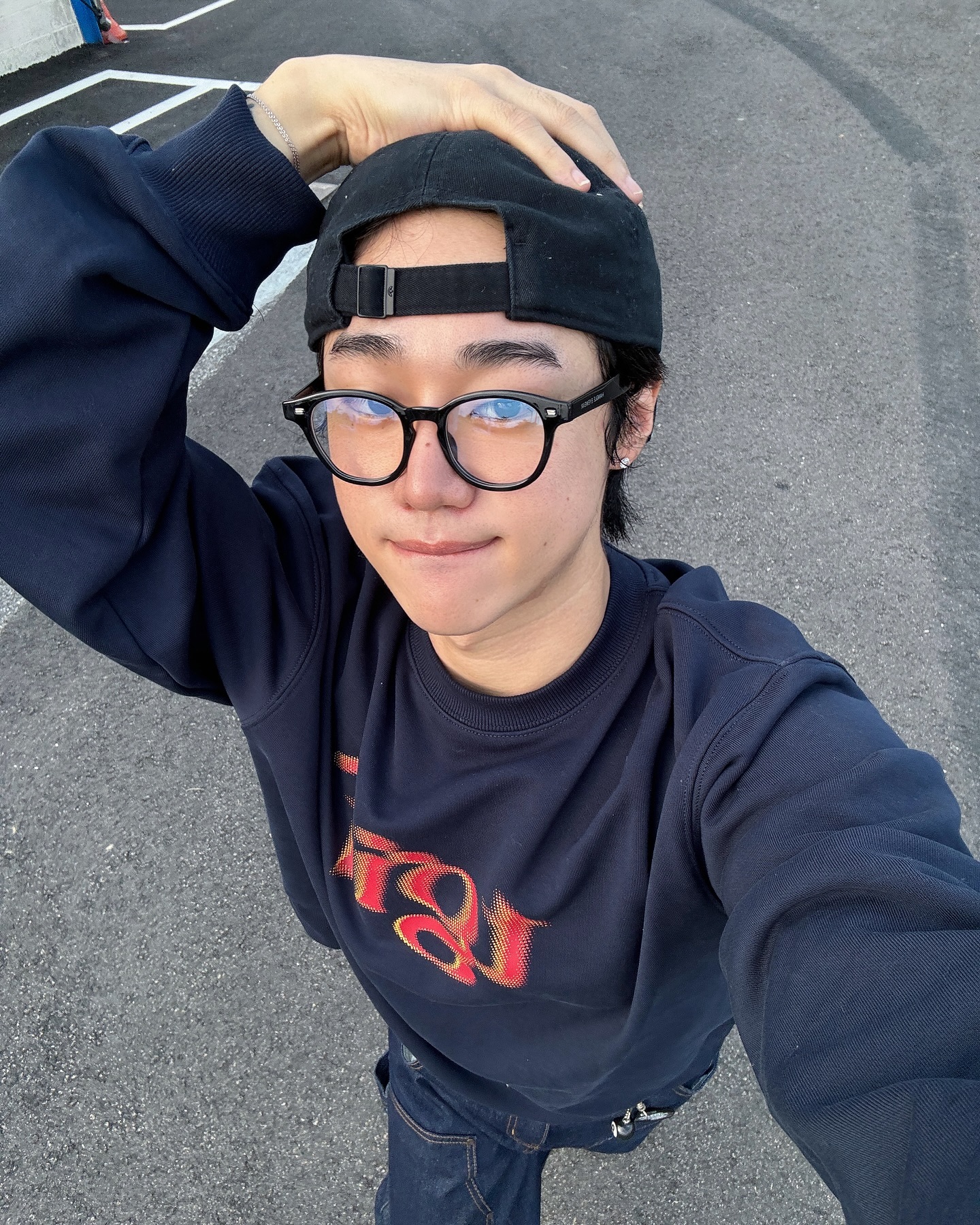 (누락 오류로 재업 ㅠㅜ)
가을아 빨리 🍂 

가을꾸안꾸에 맨투맨 못 참는데 
프린팅이 이쁘면 더 못참아 

무신사와 프라이 공식 스토어에서 할인까지 한다고 하니
구경하면 좋을듯,, 🫠

frei_official 
#프라이 #frei #24FW #후드티셔츠 #후드티 #후디 #그래픽후드 #후드티추천