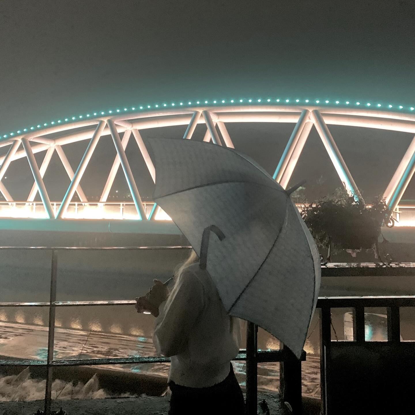 3일내내 집콕하다가 나가려니까 장마⛈️