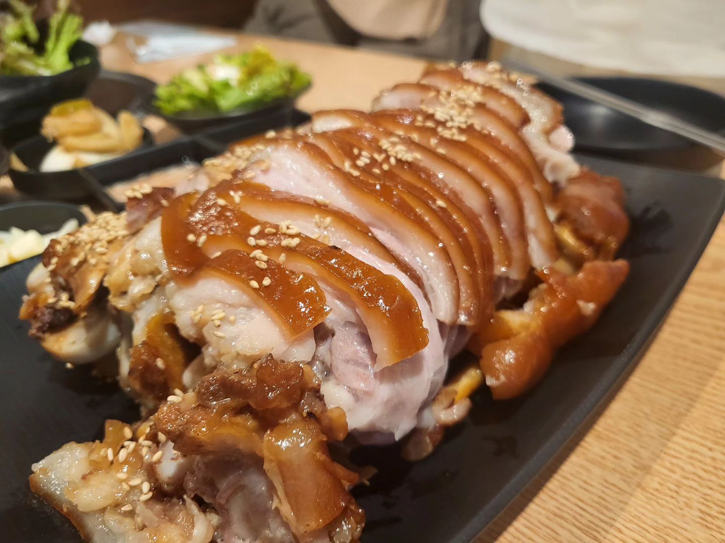 눈오는날 족발 먹었다 ㅎ
야들야들하니 맛나네 

#구의동 맛집 #광진구맛집
#족발맛집
