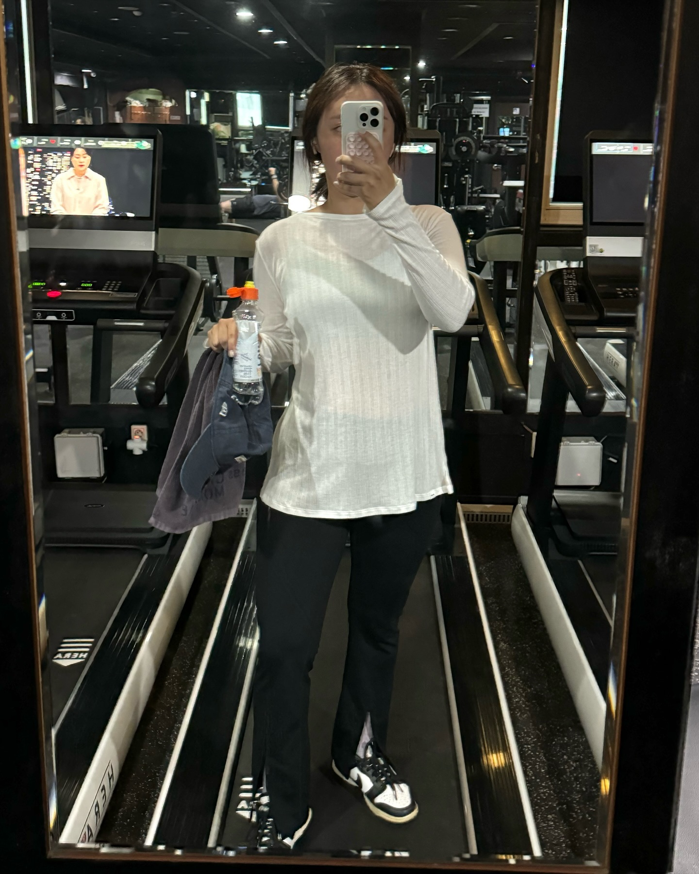 휴가기간,
호르몬 기간 겹쳐
밀가루 못 참🥹
떡볶이 못 참...

다이어터 아니고 유지어터 같은데?🤷🏻‍♀️

#헬스장 #헬린이 #운동스타그램 
#헬스녀 #헬린이의하루 #운동하는여자
#유지어터 #헬스맞팔