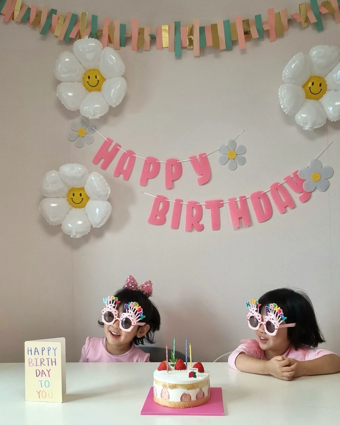 🅒︎🅗︎🅐︎🅔︎_🅢︎🅘︎🅢︎🅣︎🅔︎🅡︎🅢︎

#채자매 #4번째생일 #생일축하해

.
.
.
.
.
#딸스타그램 #둥이스타그램 #딸둥이 #쌍둥이  #자매스타그램 #딸셋 #육아스타그램  #육아 #육아일상 #딸 #딸바보아빠 #딸바보그램 #생일
