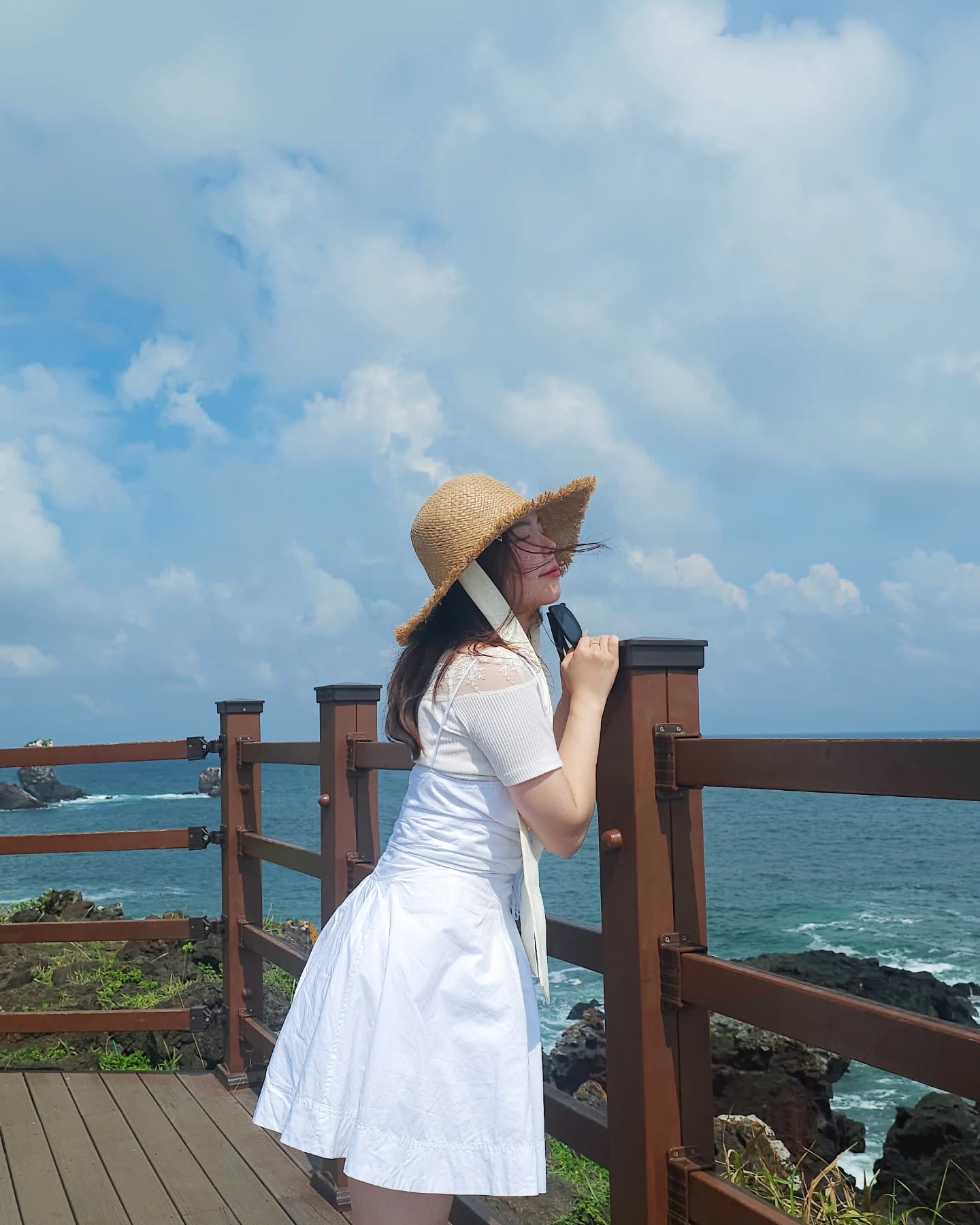 뜨거운 햇살과 맑은 섭지코지☀️

다사다난했던 제주도 첫 날😂