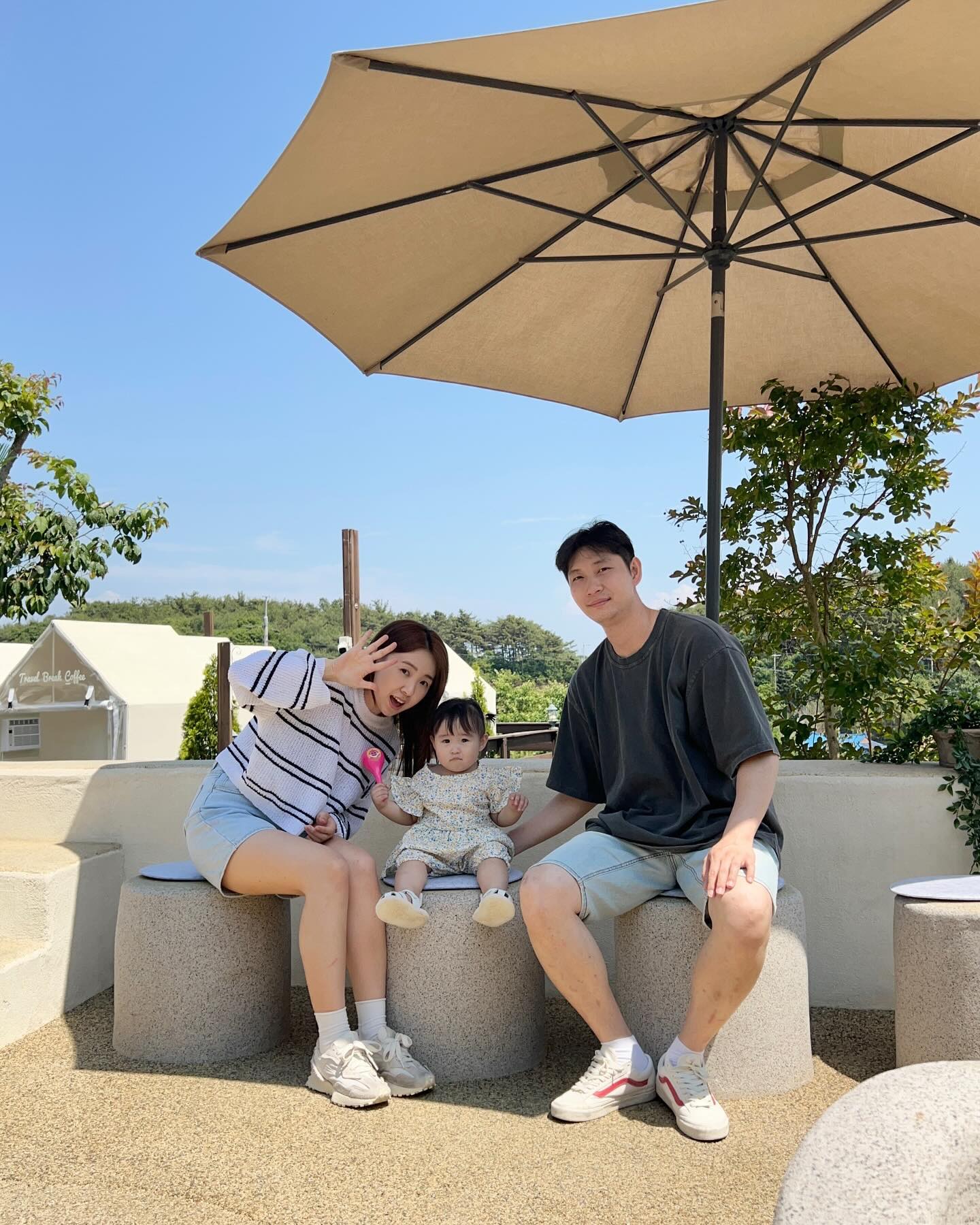 밀린 사진 올리기💦
장꾸 이솔이랑 놀러 다니려니 엄빠 땀범벅😂
그래도 같이 여행다니니 너무 좋다💛

#안면도#태안#여행
#트레블브레이크커피