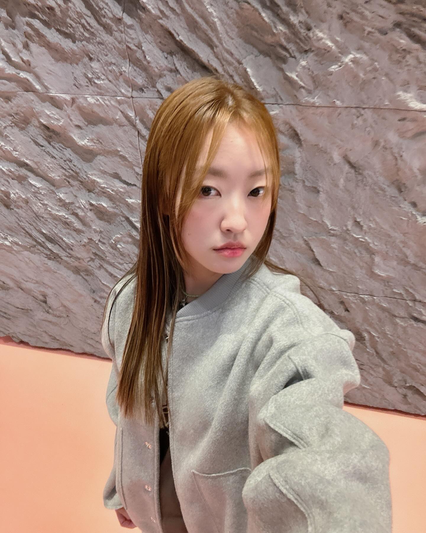 이번에 역대급 예쁜 머리 감사해용🫠🩶넘넘 좋아요 어쩌면 나,, 이 머리를 여태 원했는지도,,,
유라쌤 최고야,,,🩶