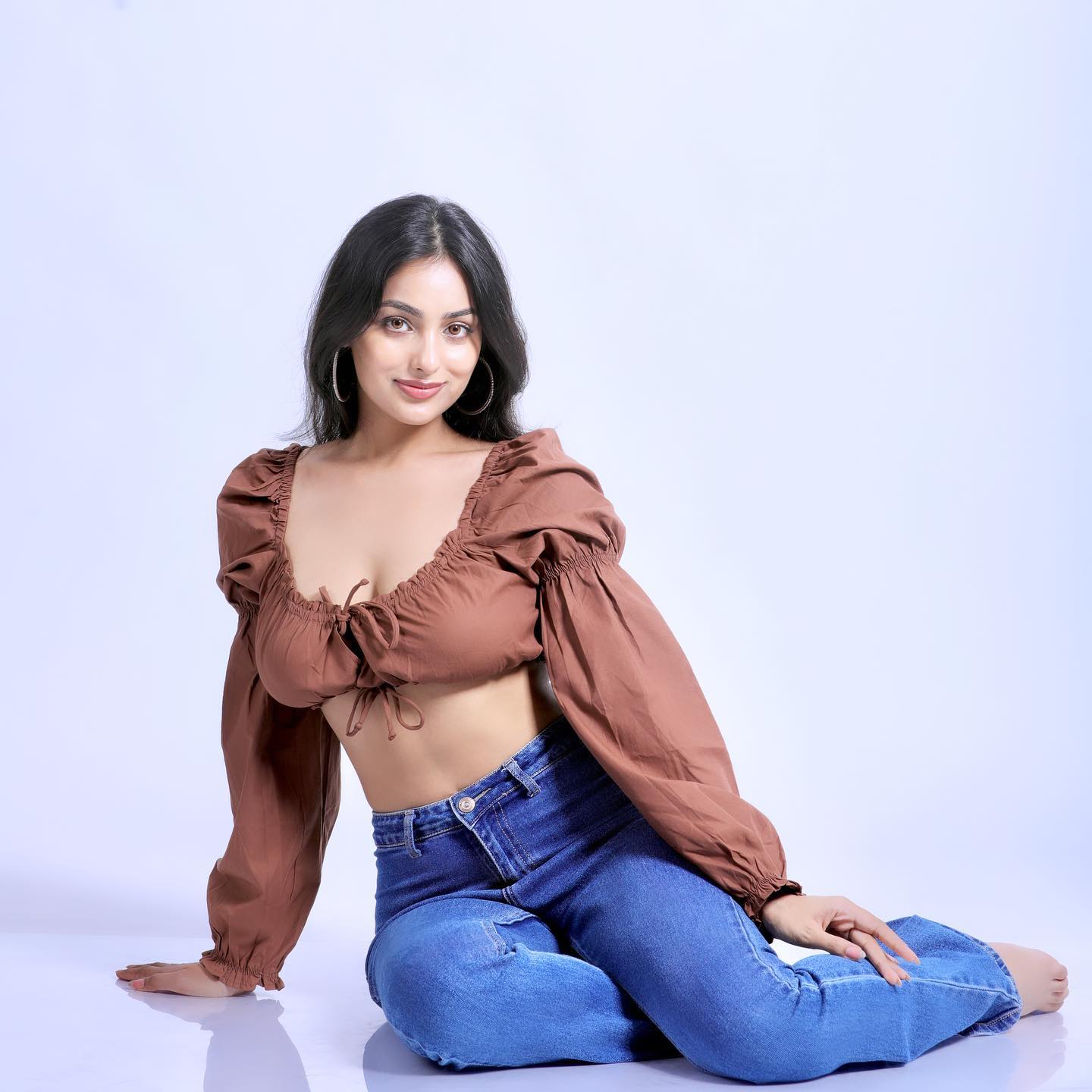 A little delicate I would say.
📸- jain_photos 
.
.
:
.
.
.
.
.
.
.
.
.
.
.
.
.
.
.
.
#pretty #fun #model #photoshoot #photography #photo #shoot #shooting #shootdiaries #work #jaipur #delhi #modellife #modelling #actor