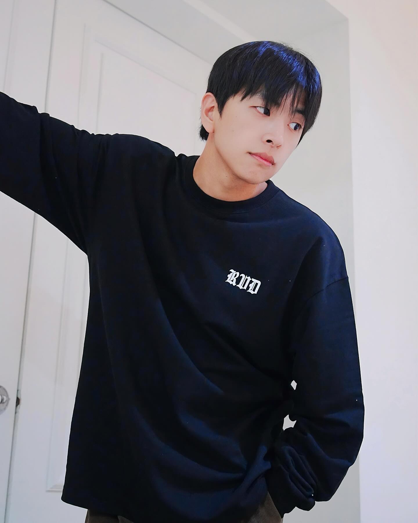 ⠀⠀⠀⠀⠀⠀⠀⠀⠀⠀⠀⠀⠀⠀⠀⠀⠀⠀⠀⠀⠀⠀⠀⠀⠀⠀⠀⠀⠀⠀⠀
RV=D

여기는 옷들이 다 시크해서
입을때마다 나도 시크해지는 기분
...초하

#알브이디 #RVD #남자패션 #여자패션 #오운완 #라이프웨어 #짐웨어
#운동복 #헬스 #운동하는남자 #운동하는여자