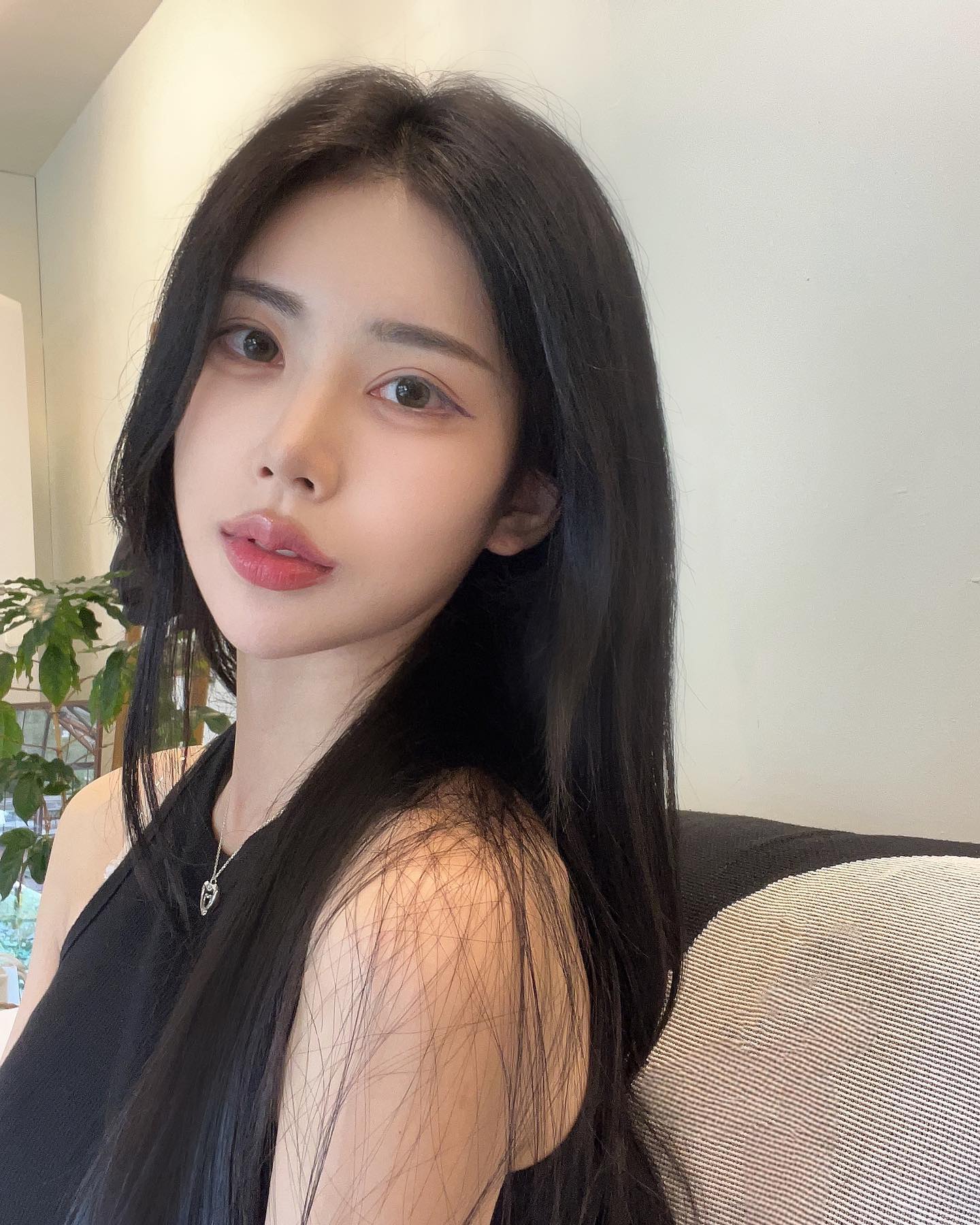 #협찬 
요즘 핫한 #텐써마 하구 왔는데 얼굴형 정돈된거봐,,, 

얼굴살이 별로 없어서 텐쎄라보다

볼륨을 살려주는 텐써마로 추천해주셨는데

하길 넘 잘한듯,,,,💕

#엑스오성형외과의원 #엑스오 #텐쎄라 #리프팅#리프팅레이저 #레이저후기 #레이저 #리프팅후기 #실리프팅 #쁘띠성형 #필러 #신사동 #강남성형외과 #고주파리프팅 #강남피부과 #압구정피부과 #울쎄라 #써마지 #티타늄레이저 #고주파마사지 #강남클리닉 #리쥬란