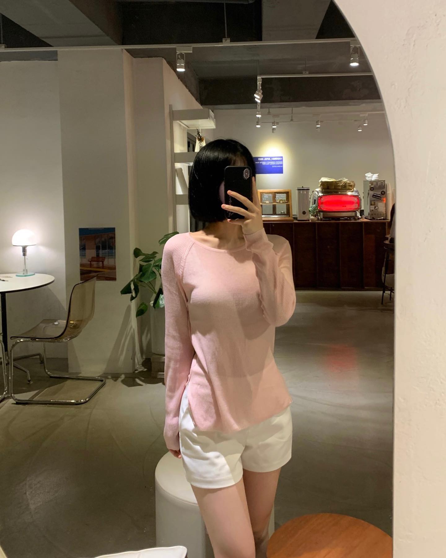 예전부터 찾아 헤맸던 여리여리 분위기의 핑크 니트..🩰🤍