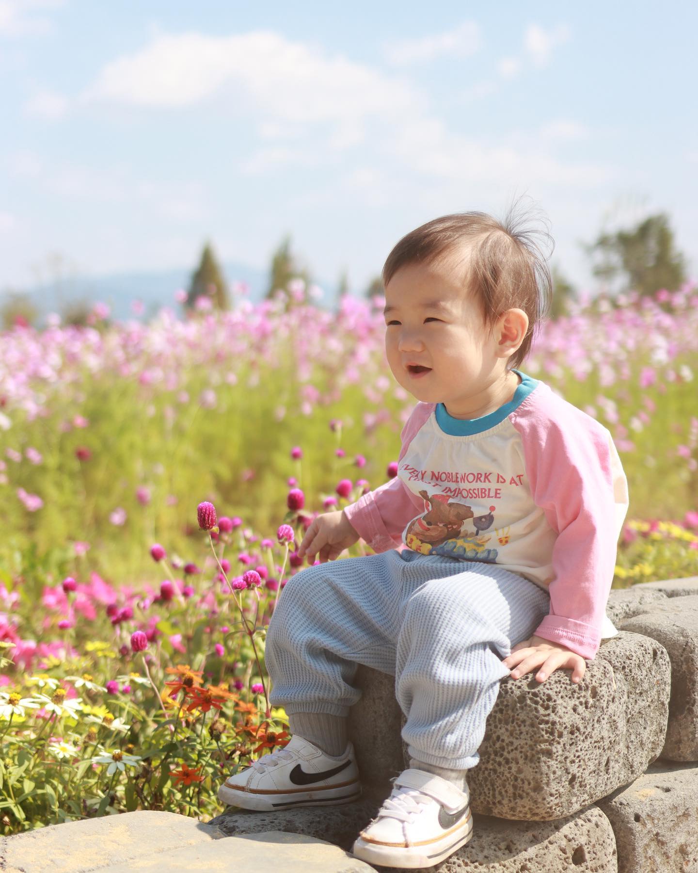 23.10.15

🌸🌼
표정변화 없기로 유명한 김시크가 달라졌음요!!
500일쯤 지나니 애교도 많아지고 
너무 잘웃고 표현도 잘함

#괜한걱정 #때되면다한다