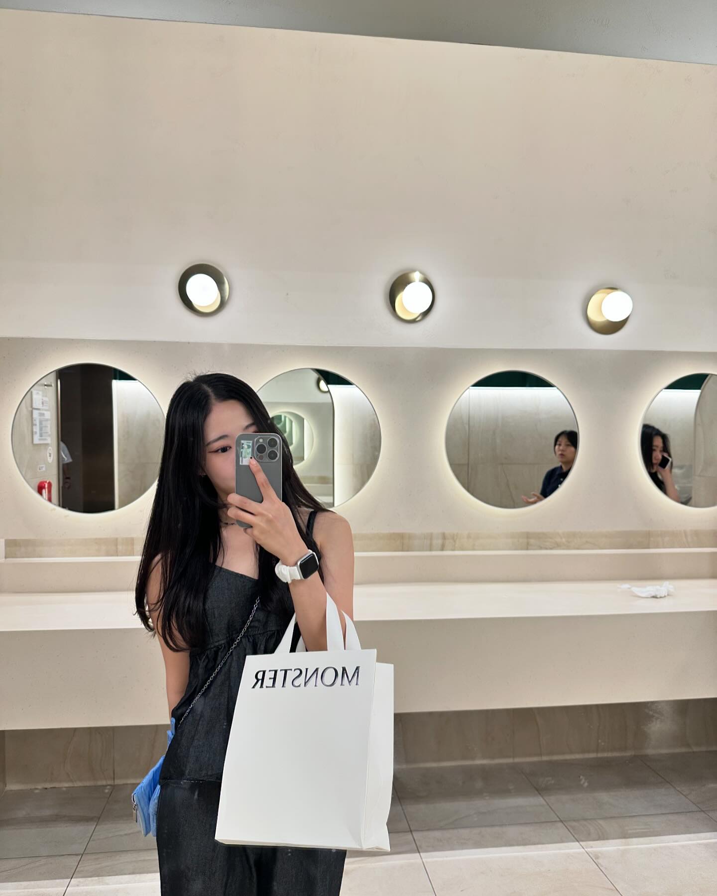 유난히 시끄벅적했던 나의 25살 생일 끝—
다들 축하해주셔서 감사합니다😭❤️
제가 더더 잘 할게용🫰🏻🔥