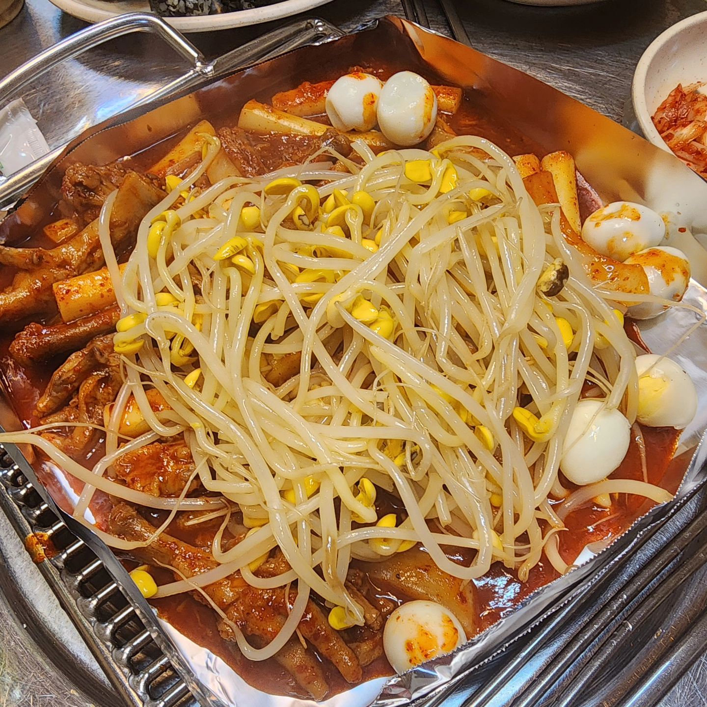 오랜만의 시골마당❤️
재료소진전에 먹을수잇어서 다행이얌

#일상 #일상스타그램 #시골마당 #닭발맛집