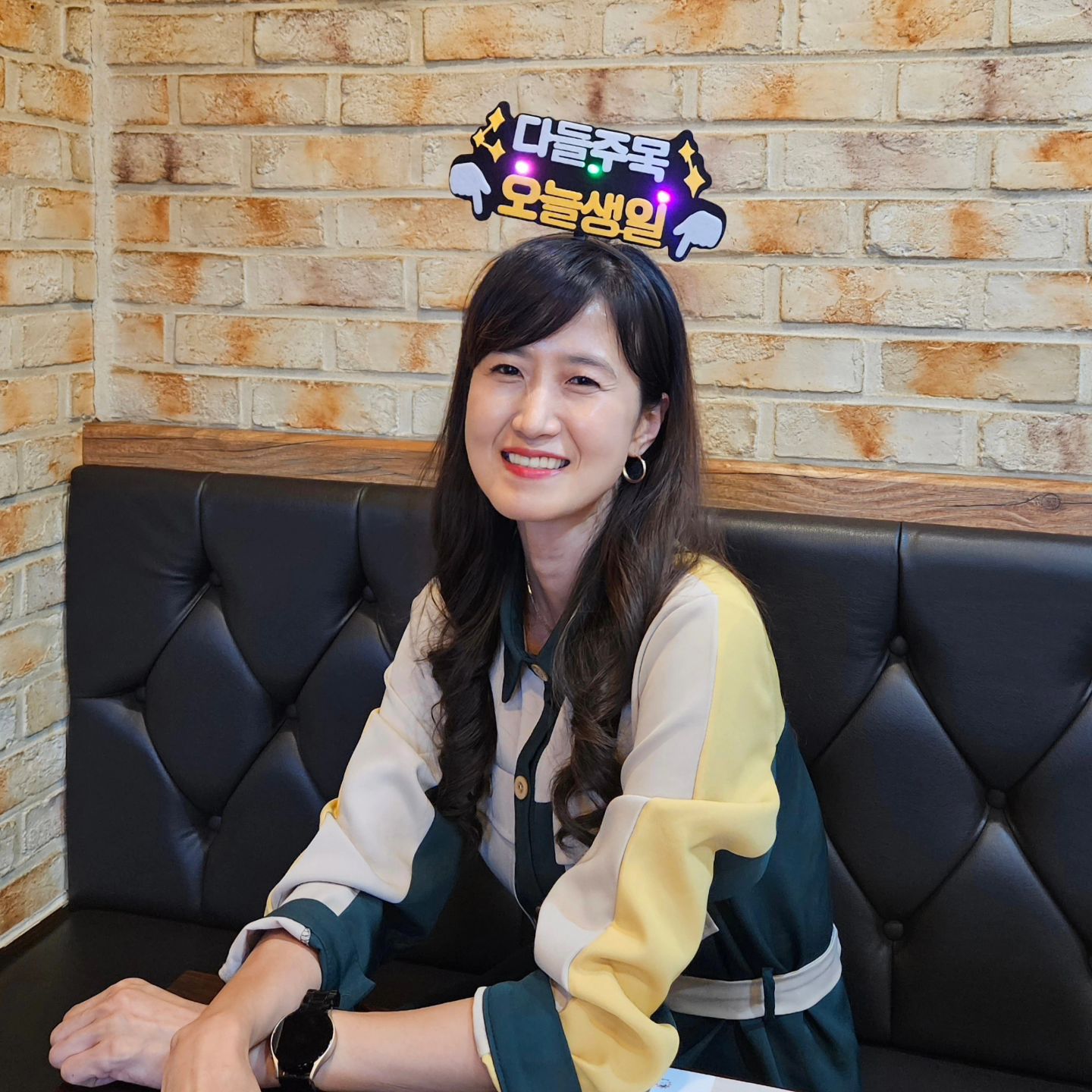 #생일주간
#생일파티
#다들주목

드레스코드 : 그린

내 생일🎂을 위해
연차 낸 친구들과
영화 🎥보고 쇼핑🛍하고
한우🥩먹고 맥주🍺먹고
헤어지고

광명언니들과
새벽2시🕑 까지 달리기~~

오늘도 불🔥태웠다

축하해주신 모든 분들께
진짜 감사해요🙏🙏🙏