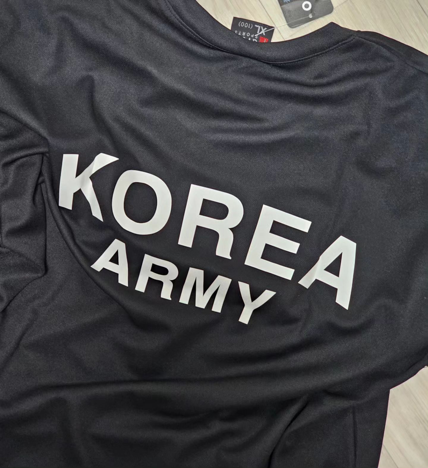 #군대쿨링티셔츠 #오오티디 
.
요즘 이거 다시 유행이라고 해서
나도 사봄 ㅎㅎ

이거 입고 운동하면 뭔가 힘이 불끈 나고
젊어진 것 같아.. #로카티셔츠 로 선택!

군인으로 다시 가고 싶지는 않지만
자꾸 가지고 싶은 잇템이지
.
#크리스 #크리스유니폼 #군인
#군대 #군인선물 #여자친구선물 #곰신 #로카티