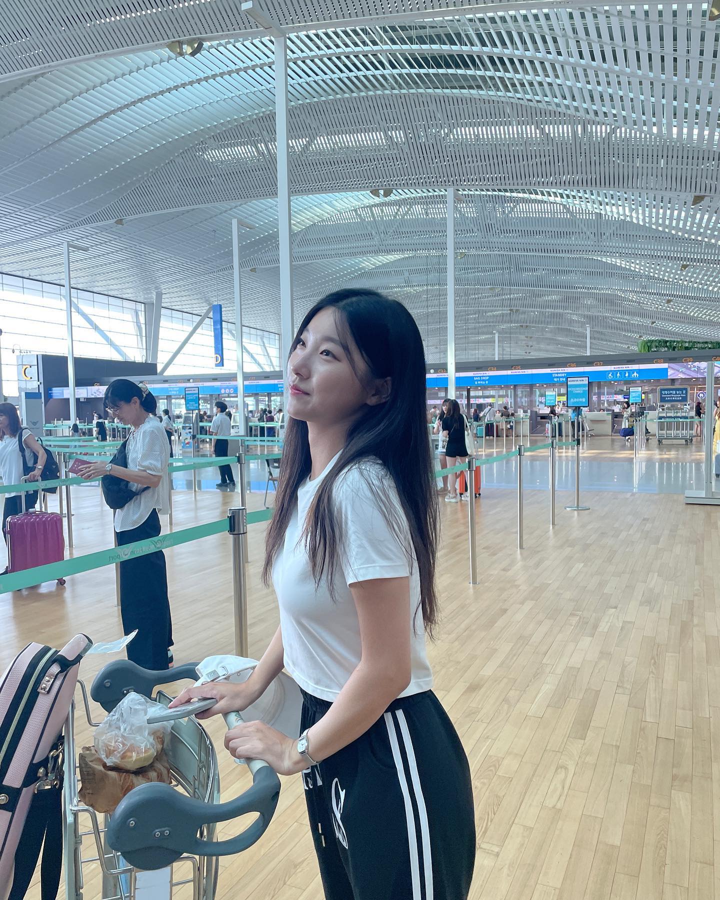 언제나 설레는 공항 :)