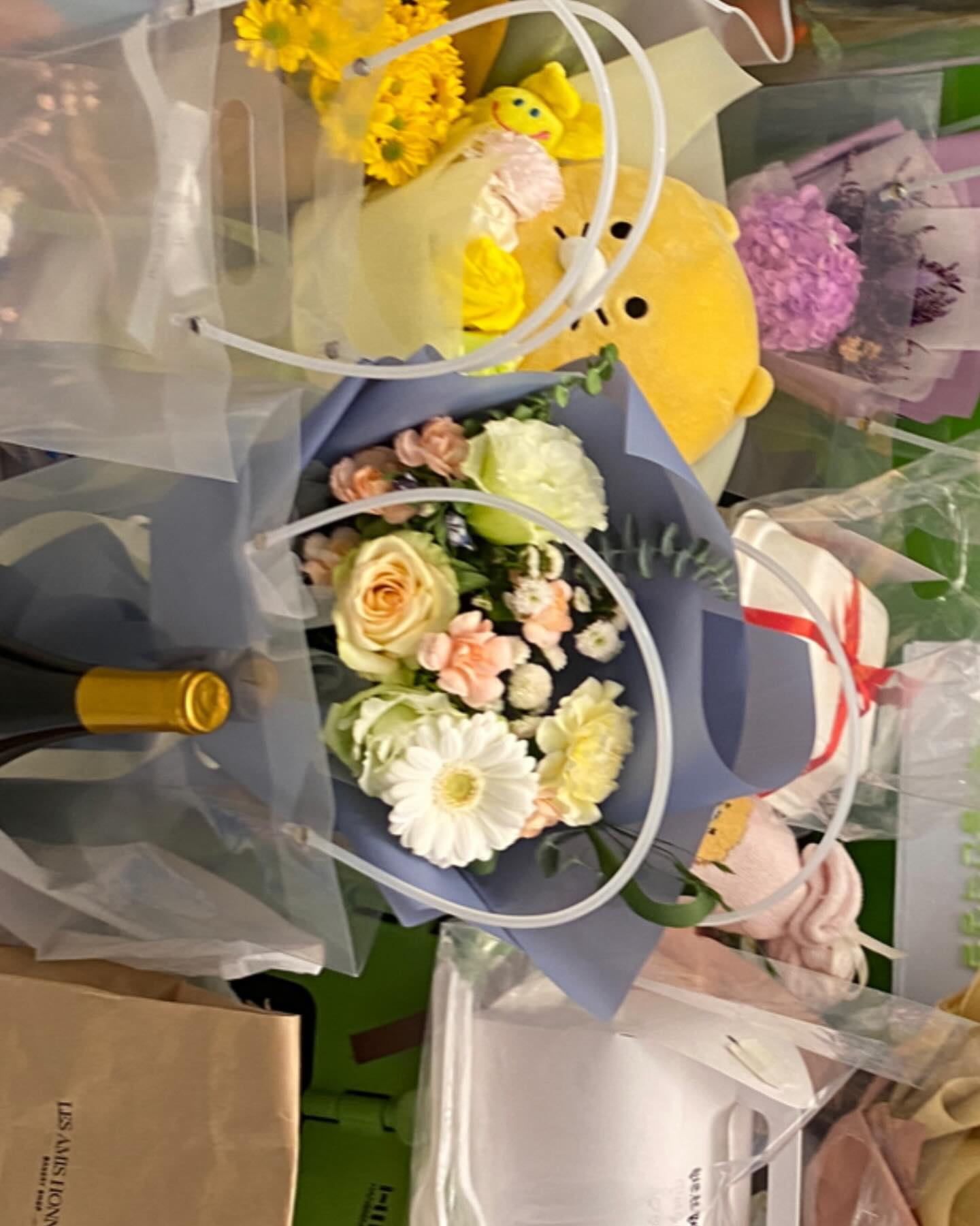 🥦졸전⚒️
정말 많은 사람들에게 응원받고 사랑받는 사람이라는 걸 깨닫게 해준 내 졸업전시회! 

특히 동기들, 우리오빠 너무 고마워🫶🏻
덕분에 좋은 추억, 결과 가져갑니당

다들 사랑하고 감사합니다🙇🏻‍♀️