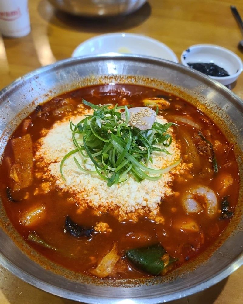 또와요 짬뽕
넘 맛있다긔
#또와요짬뽕
#순두부짬뽕
#누룽지탕
#중국집 
#짬뽕맛집
#시흥맛집