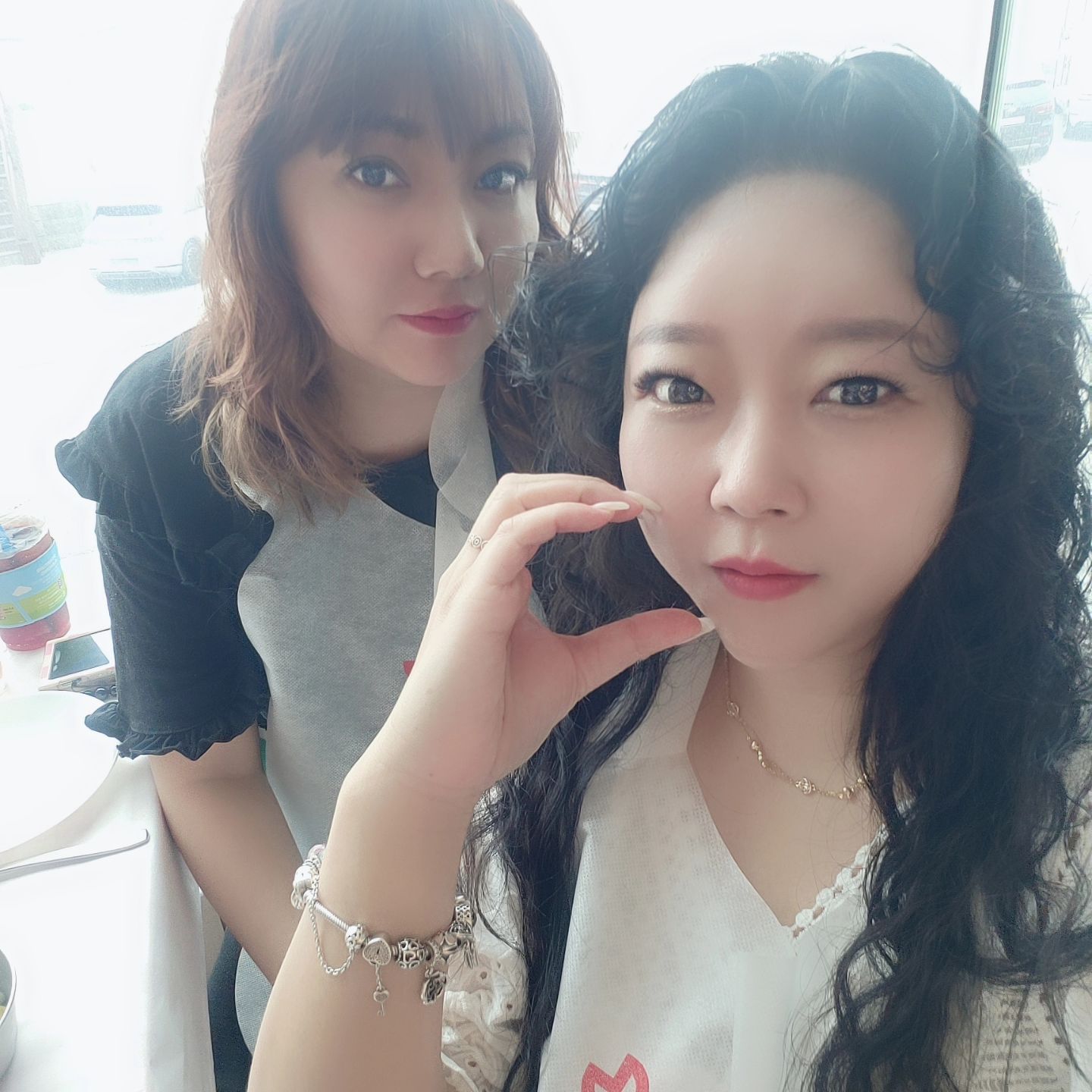 오랫만에 바람쐬러 오이도^^
바다보면서 창가에서 보일링 랍스터 먹으니깐 맛있네요🩵
점심먹고 후식 먹으러 해밀화🥰

.

#오이도 #코코보일링 #보일링랍스터
#코코보일링오이도본점 #오이도맛집 
#랍스타 #먹방 #먹스타그램 #해밀화베이커리 
#애플키스 #애플키스에이드