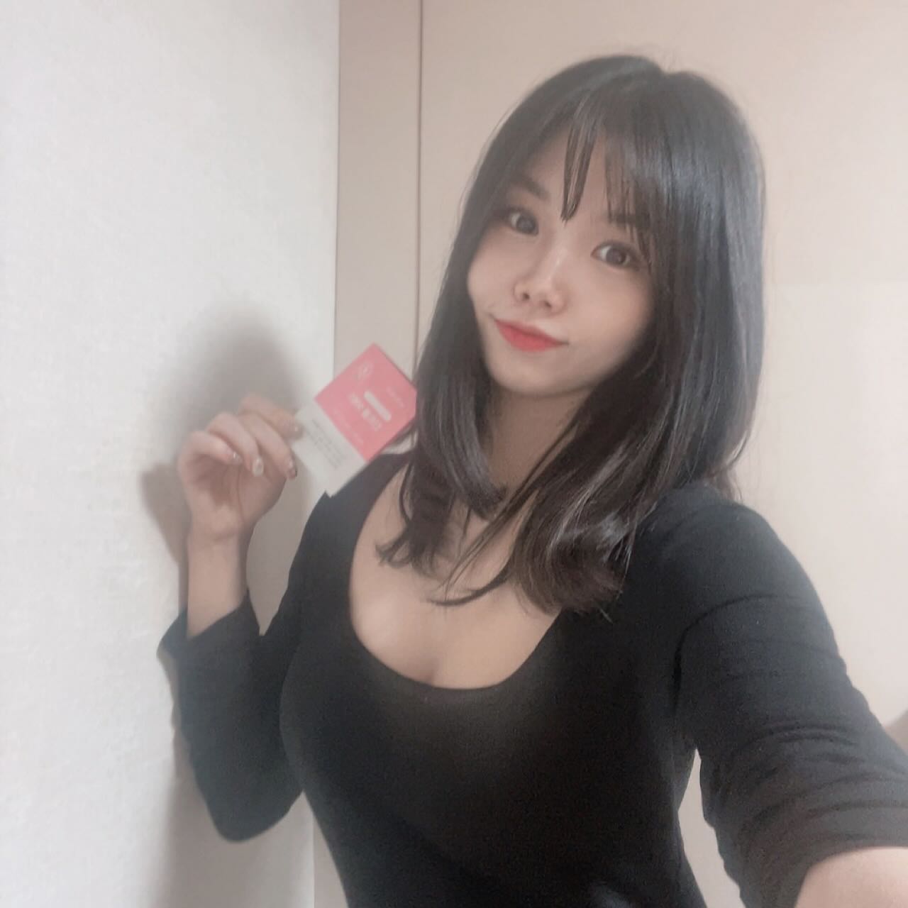 beauness_official #다이어트 💖

매일 1포만 알약 한번으로 다이어트하며 살덜찌는 체질만들기!!

✔️1일 1포 아침, 점심, 저녁 상관없이 섭취
✔️ 꾸준히 섭취해서 살이 찌지 않는 체질로 만들기!
✔️ 섭취 후 30분 운동에도 1시간 운동효과로 운동 부스터 역할하여 저는 운동전에 먹었어요!

✔️주원료인 '돌외잎주정추출물’ 이 지속적인 체지방 감소에 도움이 될 수
있으며 건강기능식품으로 인정받은 제품입니다!

️ 1포로 굶지 않는 다이어트가 가능하니 다같이 연말다이어트하지요❤️❤️❤️

#뷰니스 #컨트롤S #뷰니스컨트롤s #뷰니스컨트롤에스 #컨트롤에스
#다이어트보조제 #다이어트보조제추천 #속편한다이어트 #다이어트성공
#체지방컷팅 #다이어트 #돌외잎다이어트 #돌외잎효능 #AMPK효소
#단기다이어트 #체지방줄이는법 #체지방감소