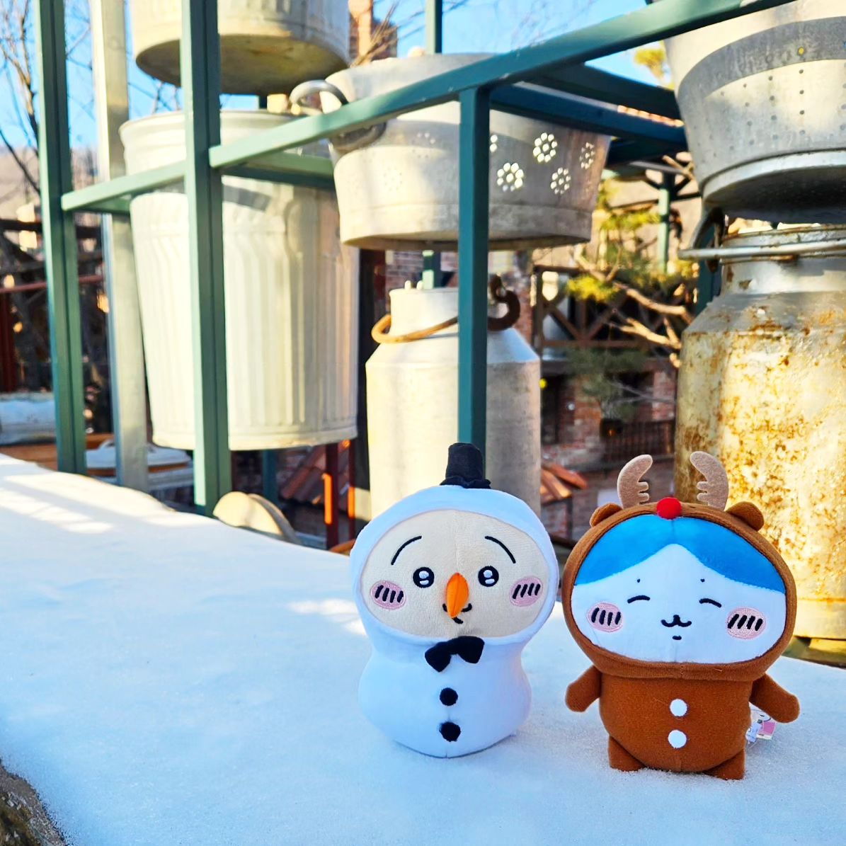 Merry Christmas🎅🎄🎁

모두 메리크리스마스🎄

눈밭에서
눈사람 우사기와
루돌프 하치와레😍
 
#멜클 #멜클☃️🎄⭐️❤️
#메리크리스마스 #크리스마스케이크
#먼작귀 #치이카와 #하치와레 #우사기
#랏코 #시사 #모몽가 #쿠리만쥬 #졸귀
#먼가작고귀여운녀석 #먼작귀케이크
#somethingsmallandcute #cute
#chiikawa #hachiware #usagi
#ちいかわ#うさぎ #ハチワレ
#くりまんじゅう #モモンガ
#ラッコ #シーサー #カニ