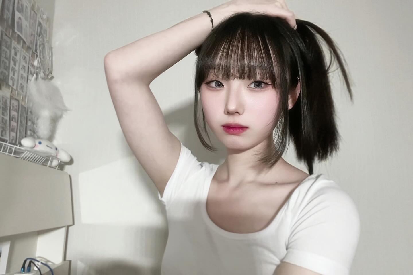 니 생각으로 가득찬 내 맘속 ♡
.
.

< 착용 렌즈 >

렌블링 유리엘 샤인그레이🩶

G.DIA 직경 : 13.4 / 1 Month / 3 Colors(gray,blue,brown)

lenbling_official 

#협찬 #렌블링 #렌즈 #축고정렌즈 #lens #유리엘 #제품제공

#fff #flf #f4f #l4l #instalike #맞팔 #첫줄좋반 #フォロー #フォローバック #ulzzang #ulzzanggirl #photographer #photo #selfie #selca #美女 #07 #fyp