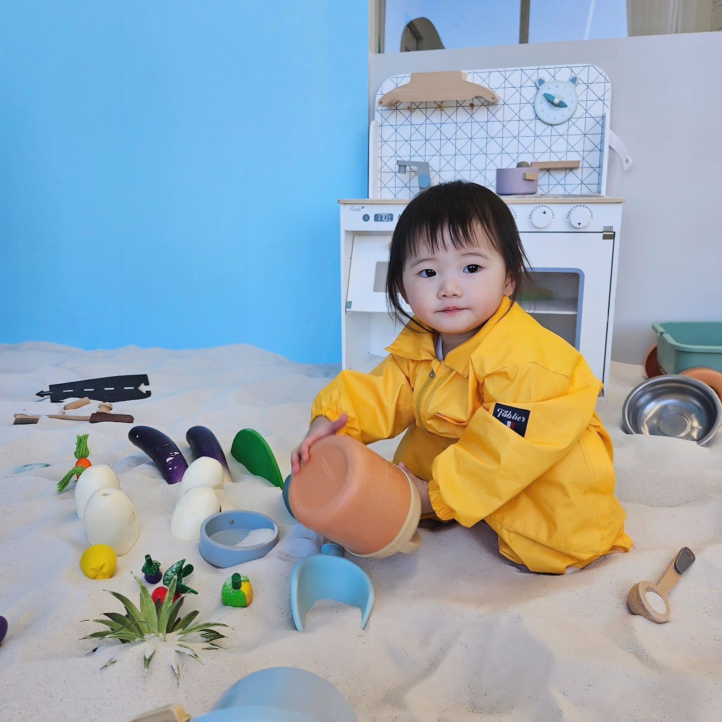 👦🏻👧🏻

03.01 대한독립 만세🇰🇷

1차 키즈카페
2차 모래놀이터
3차 식당놀이방

7시간반을 주구장창 논 너희들 대단해💛

________________________________________

kiasis_official #키아시스모래놀이터 🏖

#밀린피드 #남매맘 #딸 #아들 #딸램 #아들램
#남매스타그램 #귀여운아기 #훈남아들 #모델
#키즈카페 #키아시스 #촉감놀이 #아이랑갈만한곳