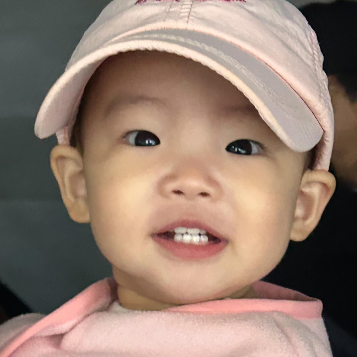 +398

진짜 너무 귀엽다구ㅜ
어린이날에 비와서 못나갔는데
오늘 너무 답답해서 마트다녀옴!

추워서 급 외투꺼냄ㅜ