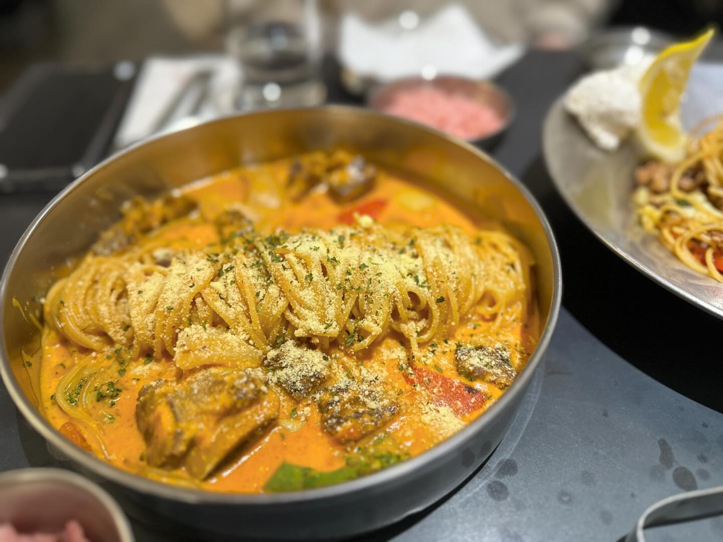 주말 임산부언니들🌟
#바비레드 #강남역맛빕 #bobired 

파스타에 밥까지  호호🤭