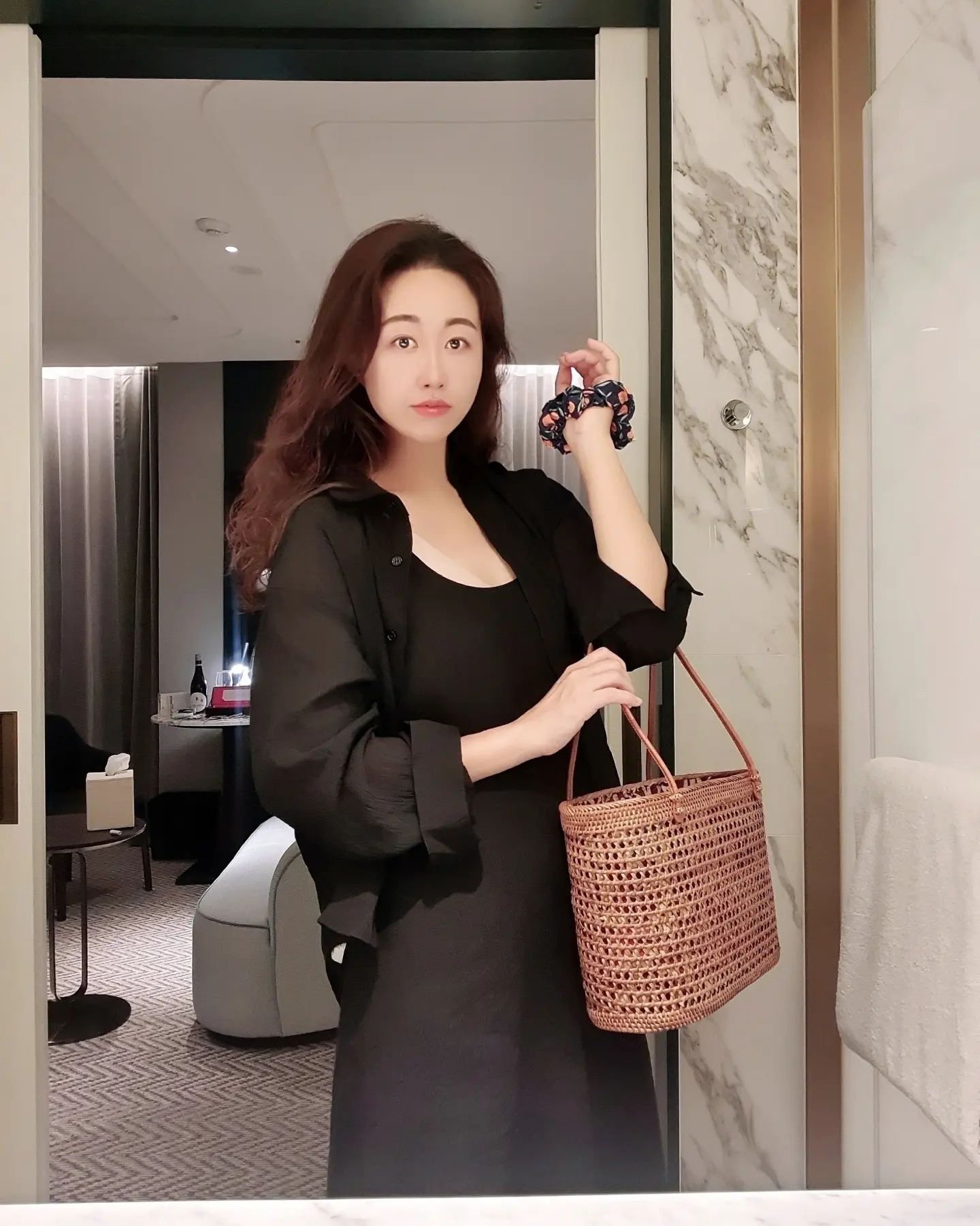 친구들이랑 호캉스 가두
담날 점심두 같이 못 먹고
집으로 달려가는 내 맘을 알랑가모르것다 ❤️
#남편놈 😬

평소에는 잘 안하다가
왜 나 놀러가면 심심하다구 카톡 전화 하는지 알수없넴🤔

#소피텔앰배서더서울 1층에 있는
#컴플릭트스토어 찐맛집 #카페라떼 찐하고 마싯쪙
#소피텔 가시면 꼭 👍