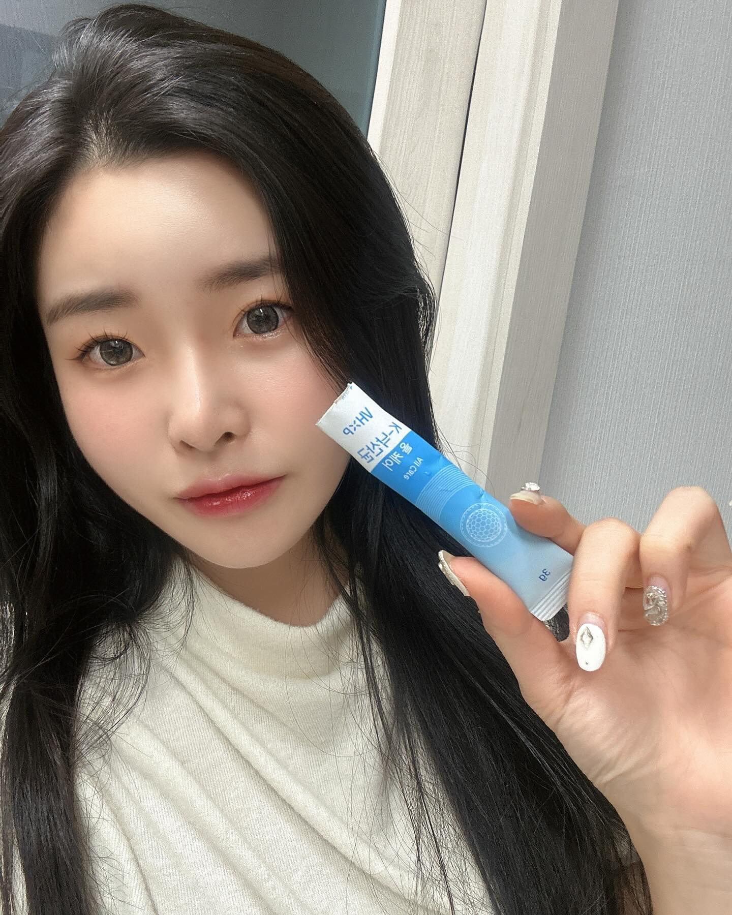 #협찬

속 편한 하루를 위한 프로바이오틱스 K-낙산균 올케어💓

한국인 마이크로바이옴에 최적화된 강력한 생존력을 가진 균주인
'k-낙산균' 프로바이오틱스 최대함량 200mg 배합되어 있고

자극적이고 산성화된 체내를 중화시켜줄 수 있는 알칼리성
사과초모식초(애플사이다비니거) 60mg과
민감해진 위와 장을 진정시켜주는,
비타민u가 풍부한 양배추분말 200mg 까지 섭취할수 있어요!

저처럼 속쓰림을 자주 느끼시는분
평소 자극적이고 기름진 음식 섭취를 즐겨하시는분
잦은 회식으로 속이 불편감이 심하신 분
속이 신경쓰이지 않는 편안한 하루를 보내고 싶으신 분들에게
추천해 드립니다 :)

#낙산균 #프로바이오틱스 #특허유산균 #역류성식도염 #위염관리 #위염영양제 #장건강영양제