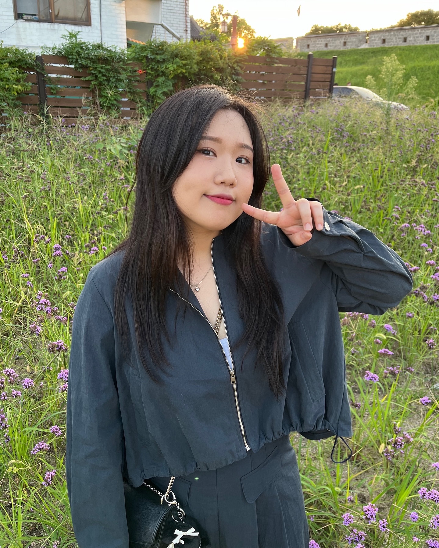 누가 꽃인지용?