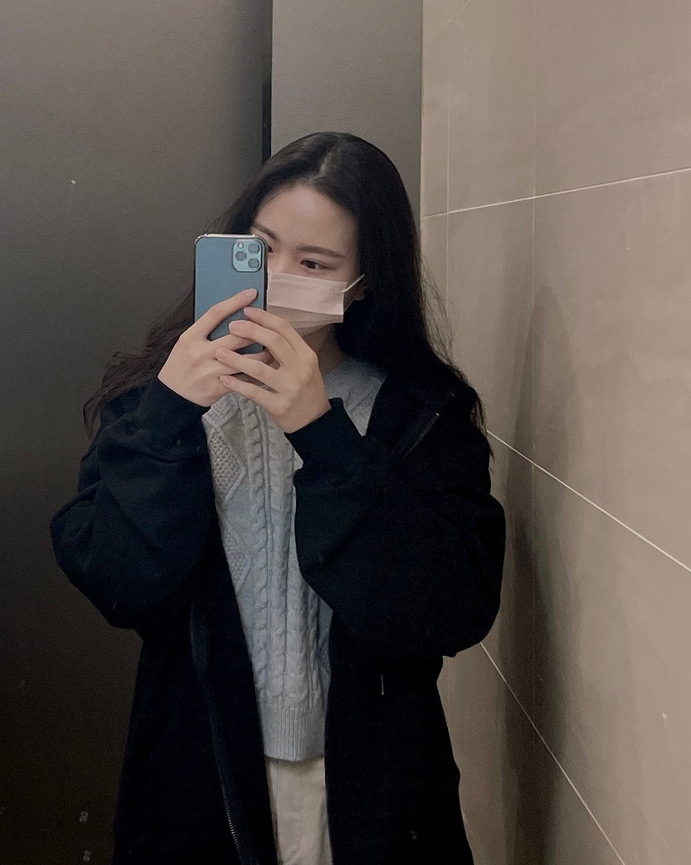 갑자긔 추워진날씨에 목도리며 히트텍이며 다꺼내에~~!!!
인친님들도 감기조심하세요~~!! 따뜻함이 최고최고🥶🥶🥶🥶🥶