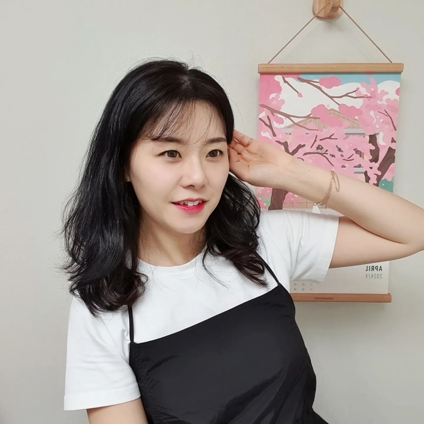 #협찬
-
이제 날도 풀리고,
여행도 가고싶고,
나들이도 가고싶어서
뭐 좀 했는데 
저 뭐 달라진거 없나요 ???? 으흐흐🙃🙃

가까이서 보면 보이는데에🤪
예쁘게 올라간 속눈썹 으흣
따로 뷰러나 마스카라 하지 않아도
빠짝 올라가있어 눈매가 또렷해보여요
-
적당히 올라간게 맘에 쏙 들어요
배곧 네일,그집 채림쌤에게 
주기적으로 받으러 다니려고요😆😆
-
-
-
#배곧속눈썹 #시흥속눈썹 #배곧속눈썹펌 #시흥속눈썹펌 #시흥속눈썹펌 #배곧속눈썹연장 #배곧네일그집 #속눈썹펌