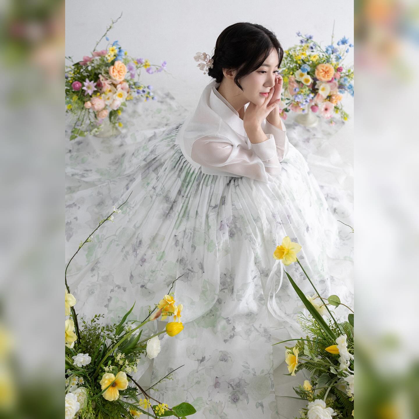 🌸속에서 🌼찾기🫶

사진장인윤준상과
som_day_beautiquee 의 콜라보🫶