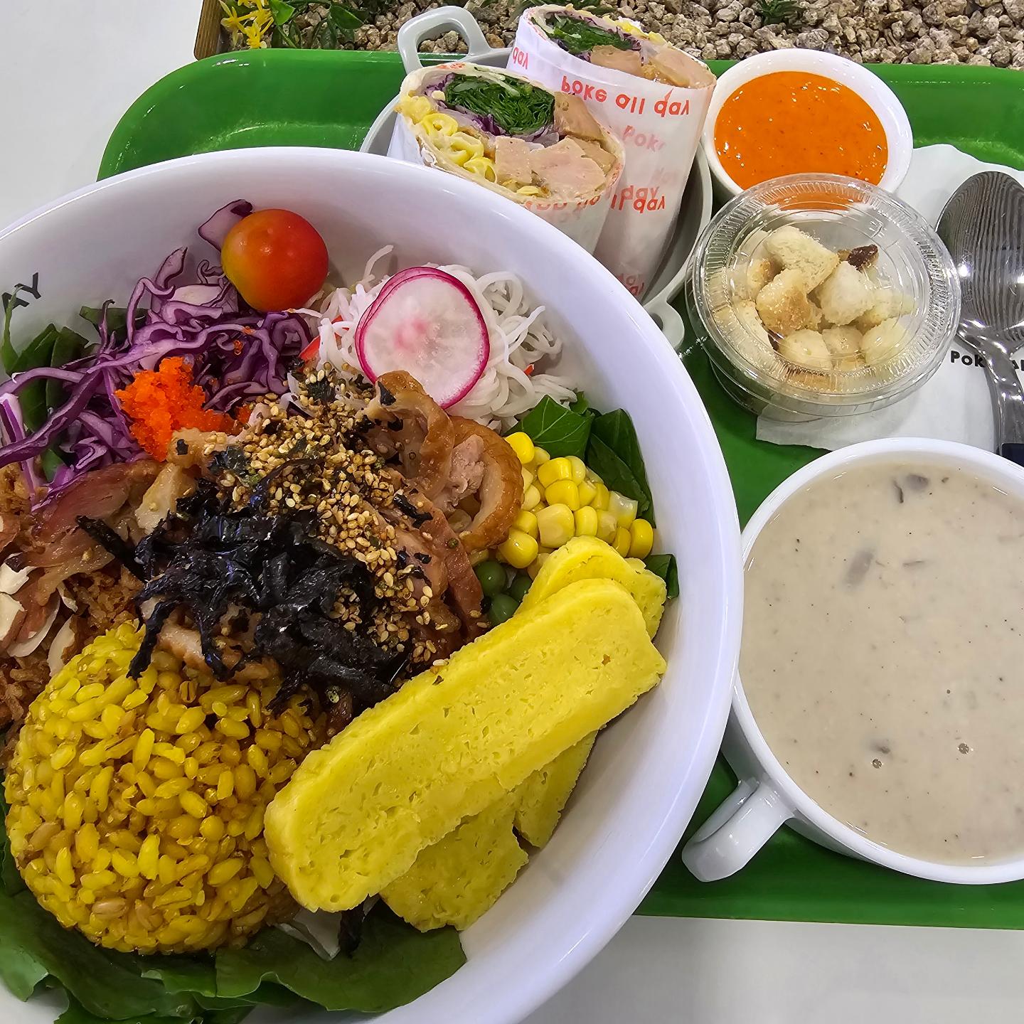 포케 올데이
ALL DAY 포케
매일 먹고싶은 맛
건강해지는 느낌인데
심지어 맛까지 너무 좋음
진심 올해 먹은 포케 중 가장 맛있음
포케 좋아하시는 분들이라면 강츄
스프도
칰햄 들어간 랩 샌드위치도 넘나 존맛
오뚜기 칰햄과의 콜라보도 지려따리

#Pokeallday포케&샐러드하남미사점#하남미사샐러드#하남미사포케#하남미사카페#하남포케#하남샐러드#하남브런치#망월동샐러드#하남다이어트음식#하남미사점심메뉴#하남미사간식추천#협찬