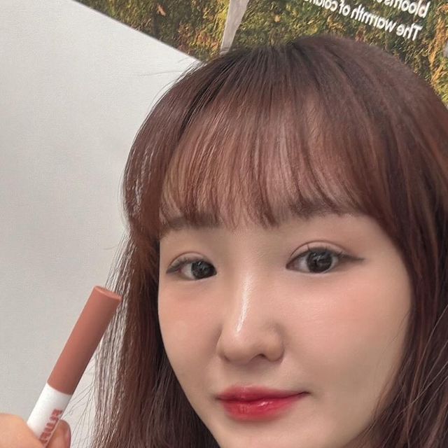  민송 on Instagram: "#협찬 @ipknofficial
.
퍼피글로우 틴트 신규컬러 출시!!
.
1/22~31 올리브영 기획전 - 32%할인 8,840원
선착순 플럼핑 립밤 본품 증정 및 2만원이상 구매 시 5% 추가 할인 쿠폰 적용 가능
.
수분 가득 젤리 텍스처로 여러번 레이러링해도 산뜻하고 편안한 씬 젤리 글로우

평면적이고 밋믹한 입술에 볼륨 차오르는 입체 광택 

맑고 선명한 컬러 그대로 착색되어 오랜시간 지속되는 생기 가득한 입술 연출 가능한 컬러래스팅❤️
.
.
.

#협찬 #입큰 #플러피립펜슬 #올리브영립펜슬 #립펜슬추천 #오버립메이크업 #솜털핏립펜슬 #퍼피글로우틴트 #꿀착코팅틴트 #입큰틴트 #글로우틴트 #올리브영틴트 #틴트추천"