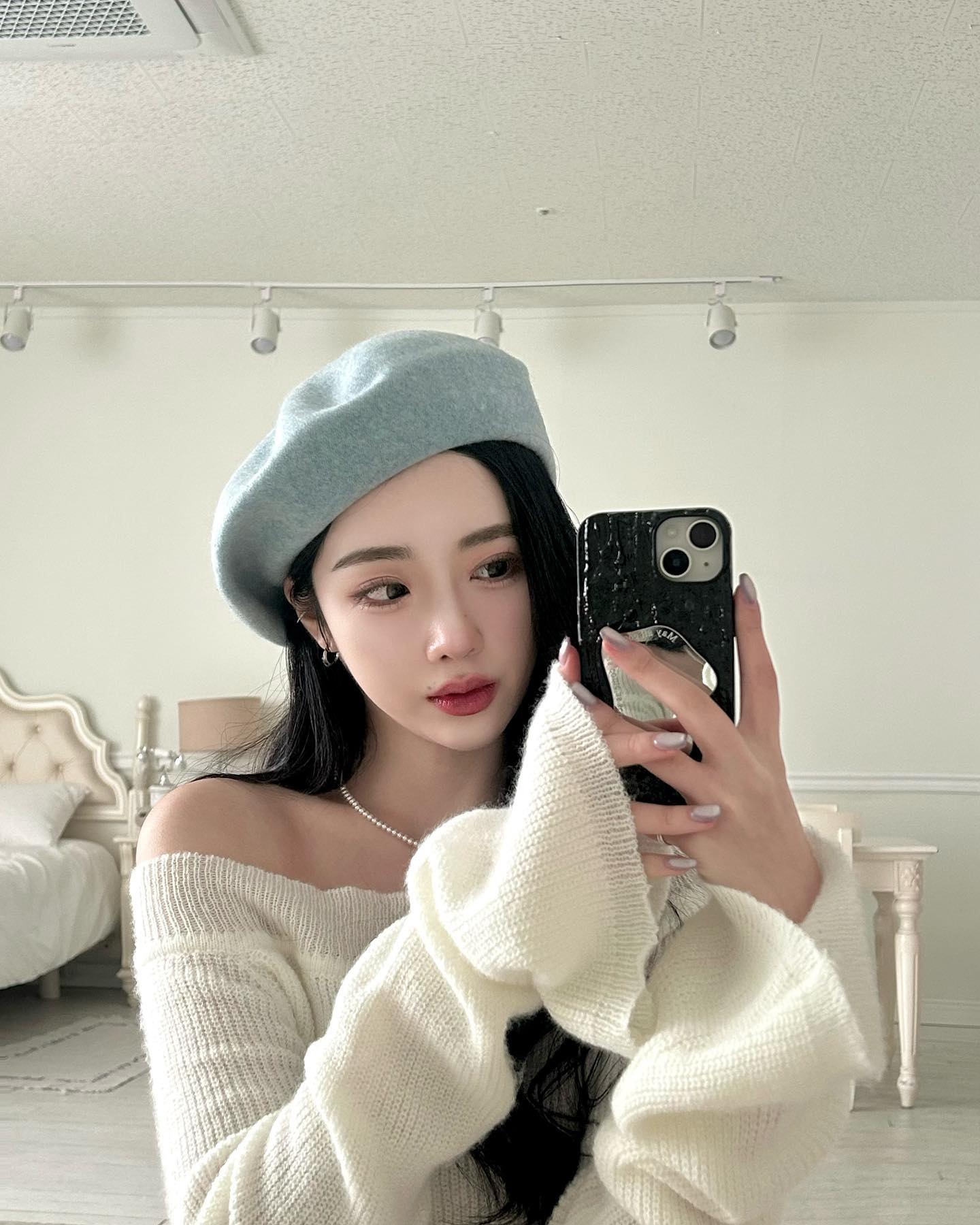 베레모 부자인디 🫢