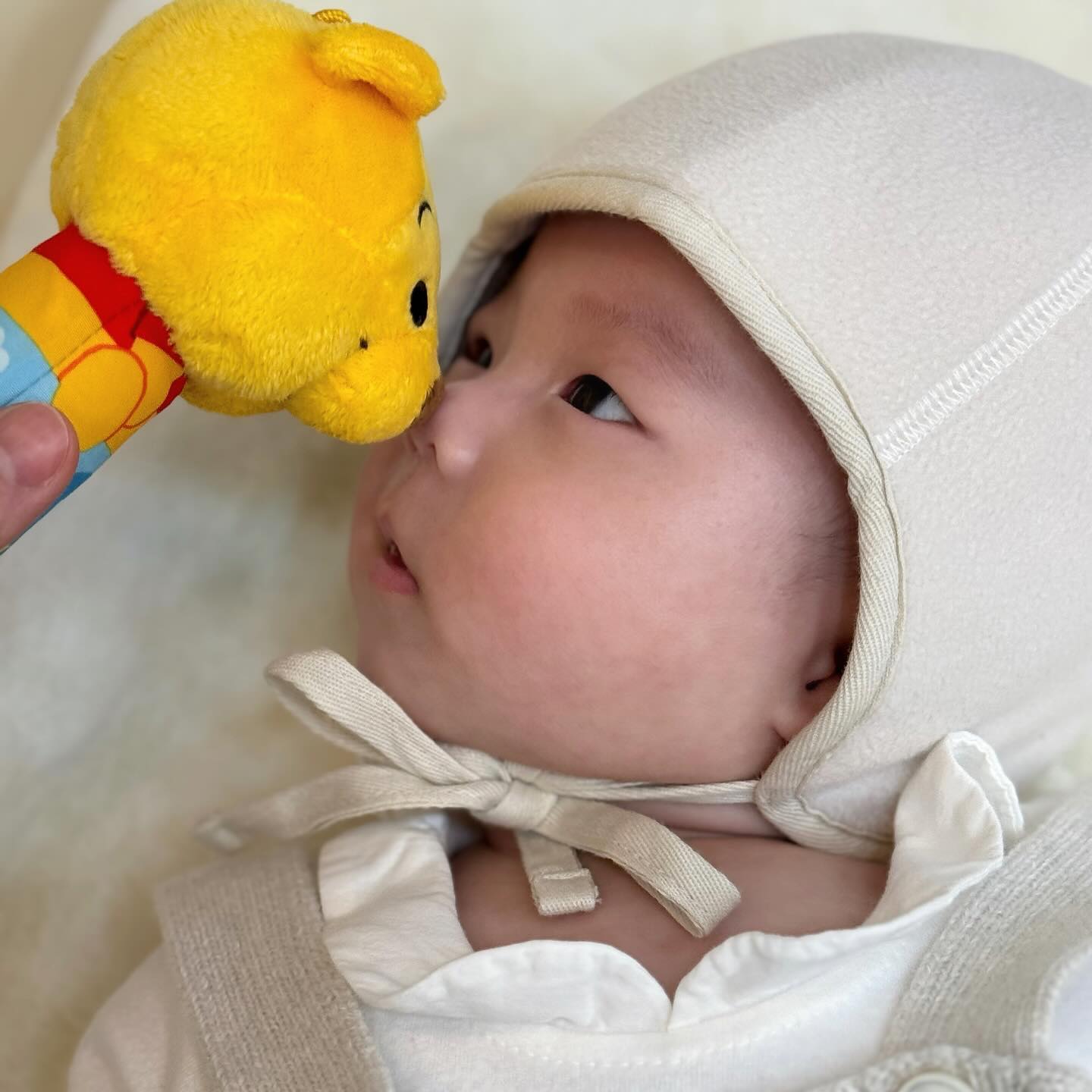 장난감 사준 보람있는 아가🧸💛

#winniethepooh
#곰돌이푸