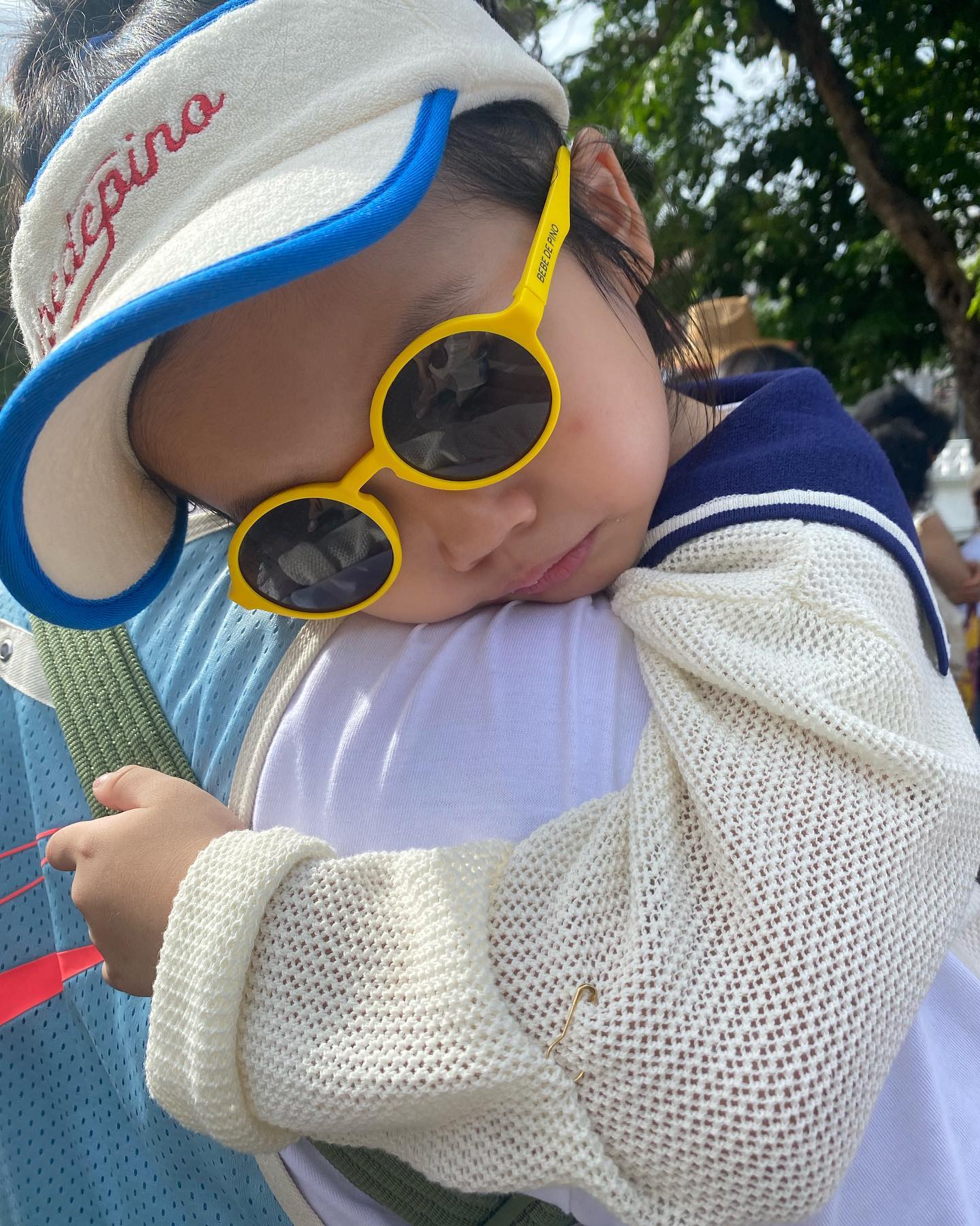 옷을 아예 태국시장에서 좀 더 
사서 입힐거룰..그랬다
저 배경과 분위기에 한국 옷 안 어울림😂
울 조카..공주님 줄 원피스도 샀는데..
아니 왜 집에오니 없는거임 ㅠㅠ
.
.
#쿠이 #여행 #쿠이의태국 #cooee #가족여행 #여행룩