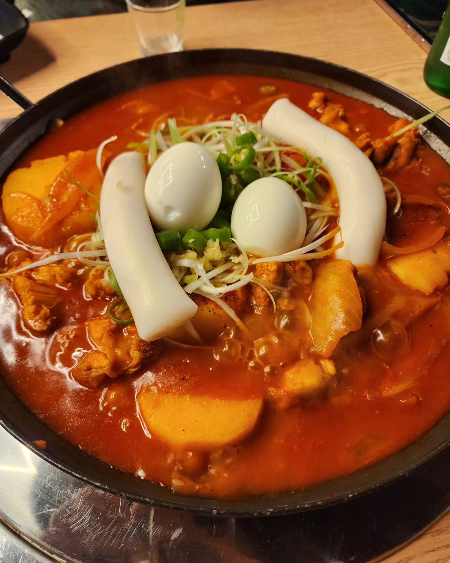 #양프로의닭볶음탕 

신랑 내일 쉬는 날이라 간만에 밖으로 숑숑~~~
요즘 한번씩 와서 먹고 가는 동네 맛집 양프로~~~
사장님 두분다 친절하시고 존맛 닭볶음탕은 덤 ㅋㅋ
진짜 둘이 와서 닭한마리 딱 시켜놓고 술한잔 하기 너므 좋자나~~~~
배달 많이 하시는거 같던데.. 와서 먹는것도 추천쓰~

#강서구맛집 #발산맛집 #우장산맛집 #수명산맛집 #닭볶음탕맛집 #닭도리탕맛집 #맛집추천 #오늘도냠냠 #우리동네맛집